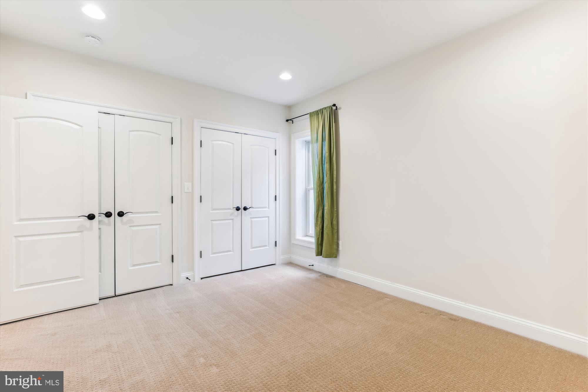 VIENNA HILLS - Residential