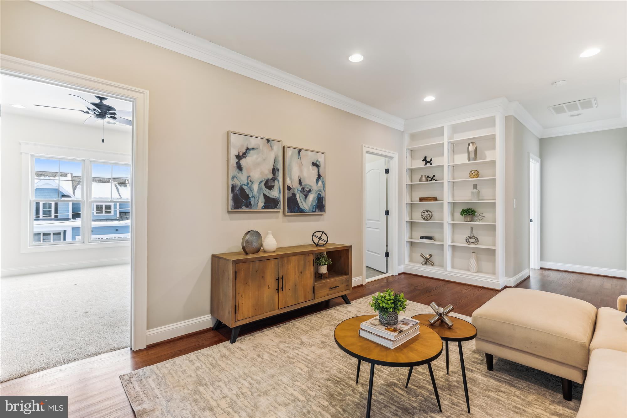 VIENNA HILLS - Residential