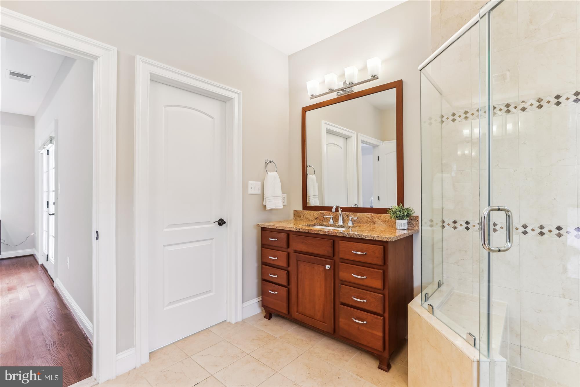 VIENNA HILLS - Residential