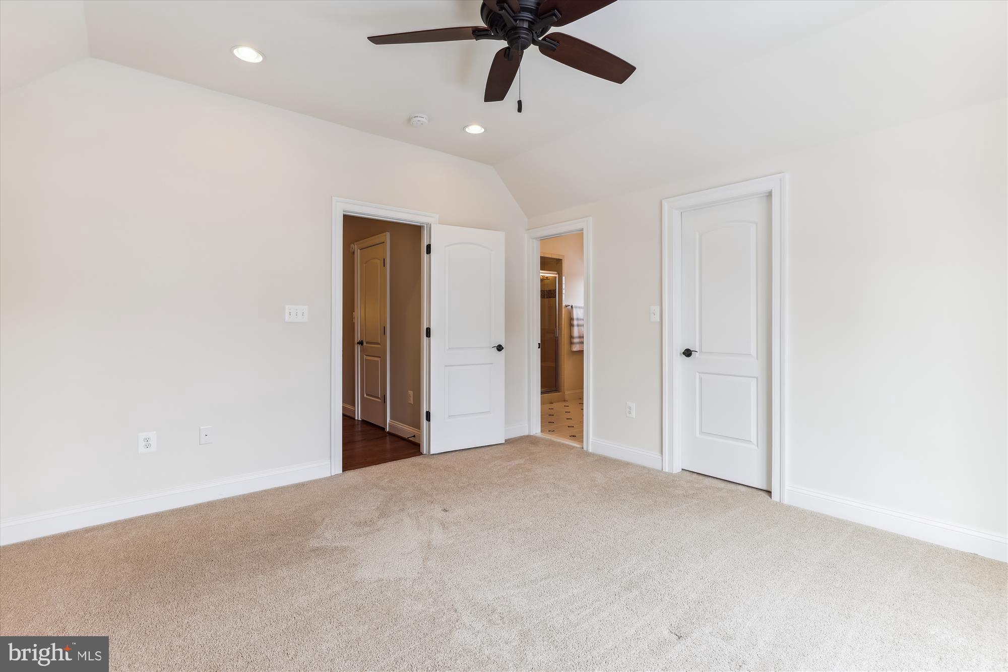 VIENNA HILLS - Residential