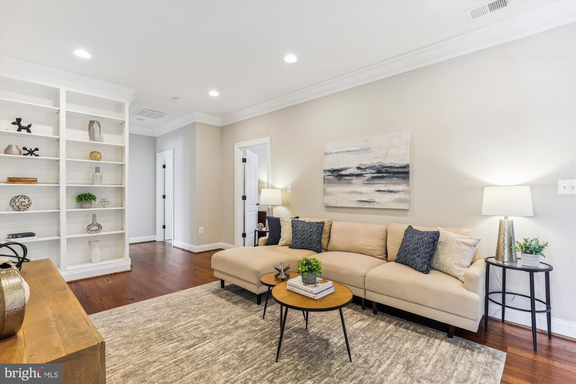 VIENNA HILLS - Residential