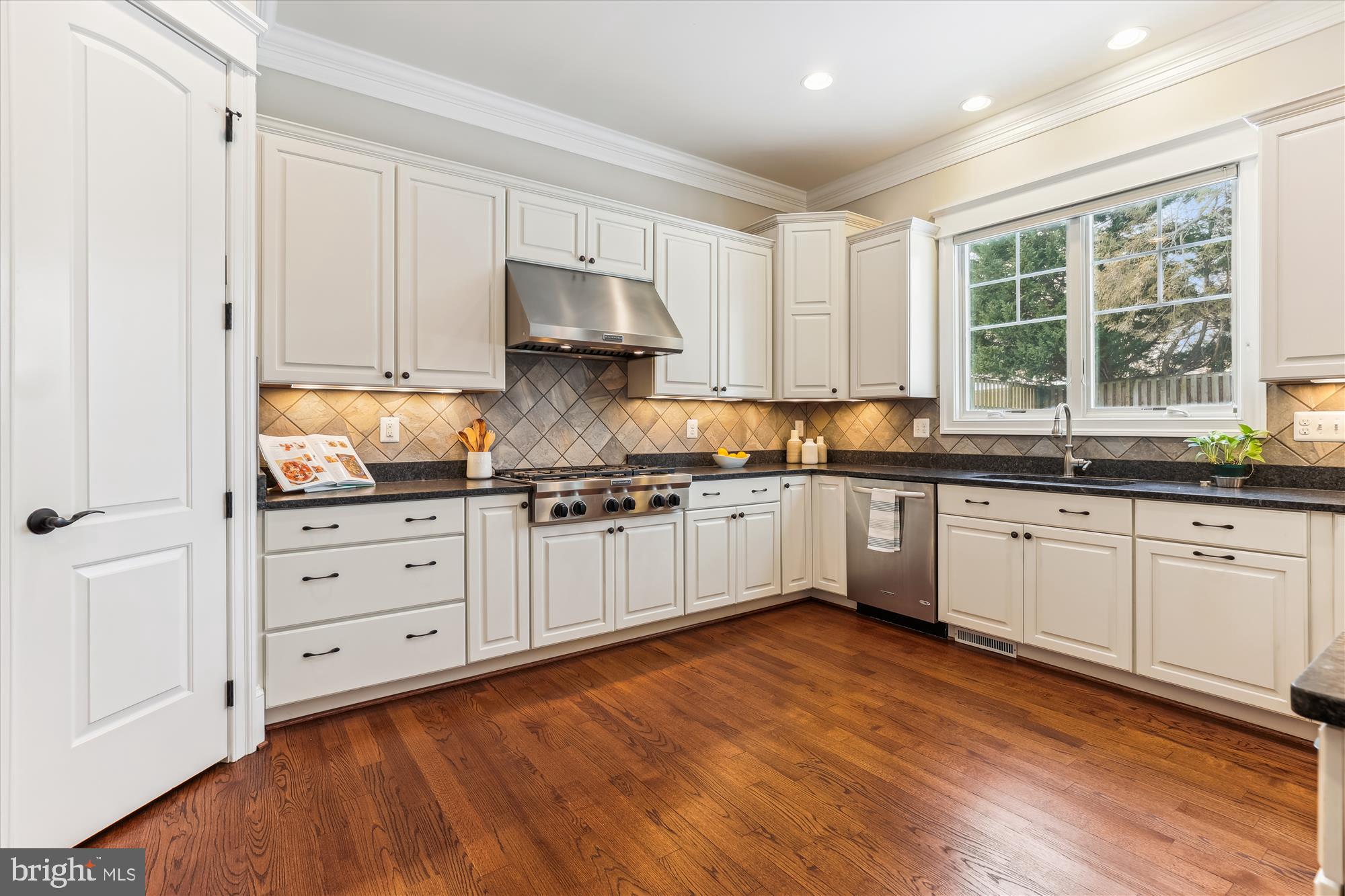 VIENNA HILLS - Residential