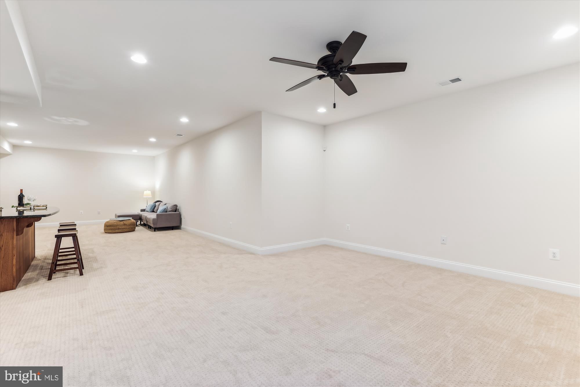 VIENNA HILLS - Residential