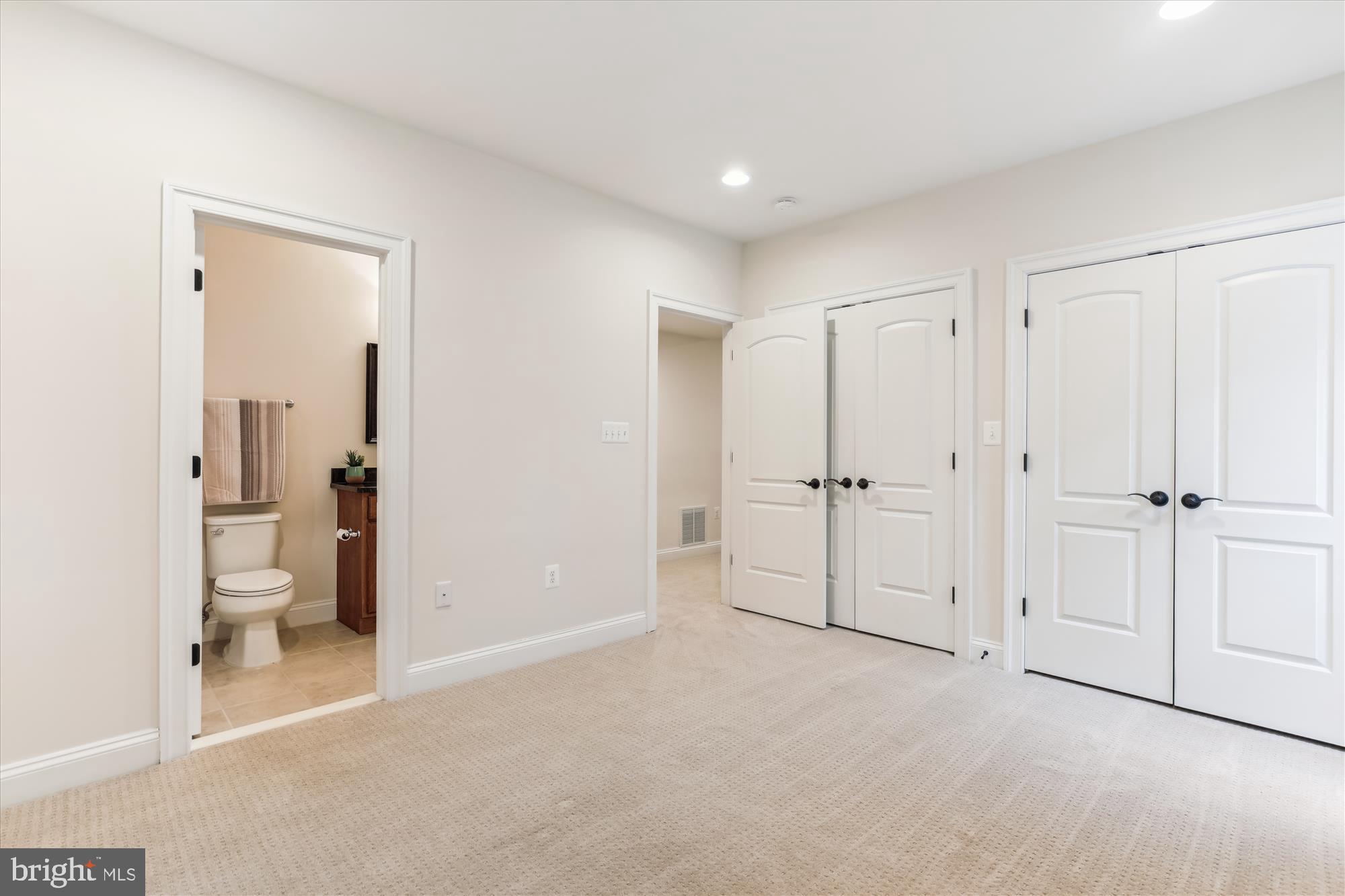 VIENNA HILLS - Residential