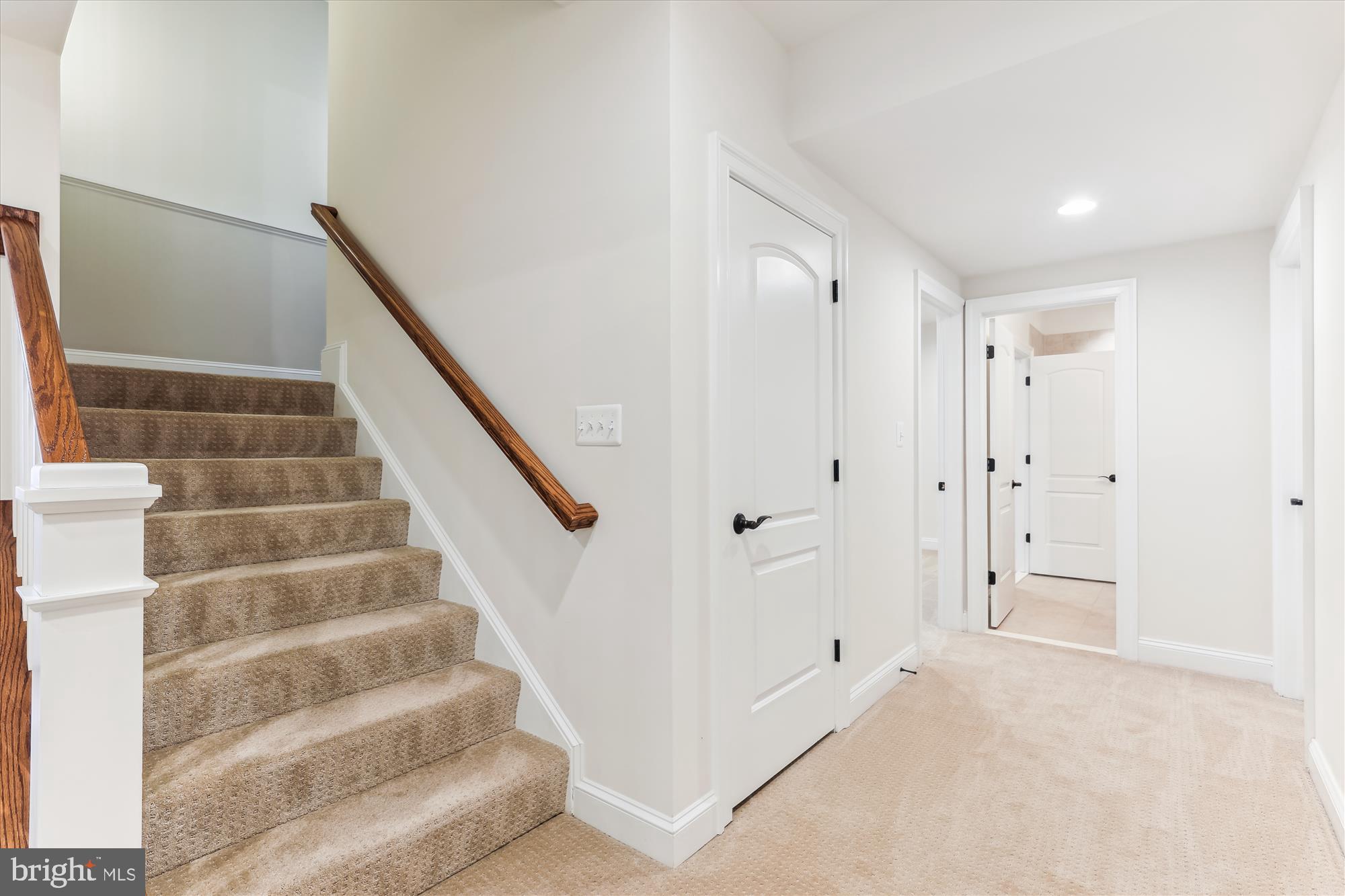 VIENNA HILLS - Residential