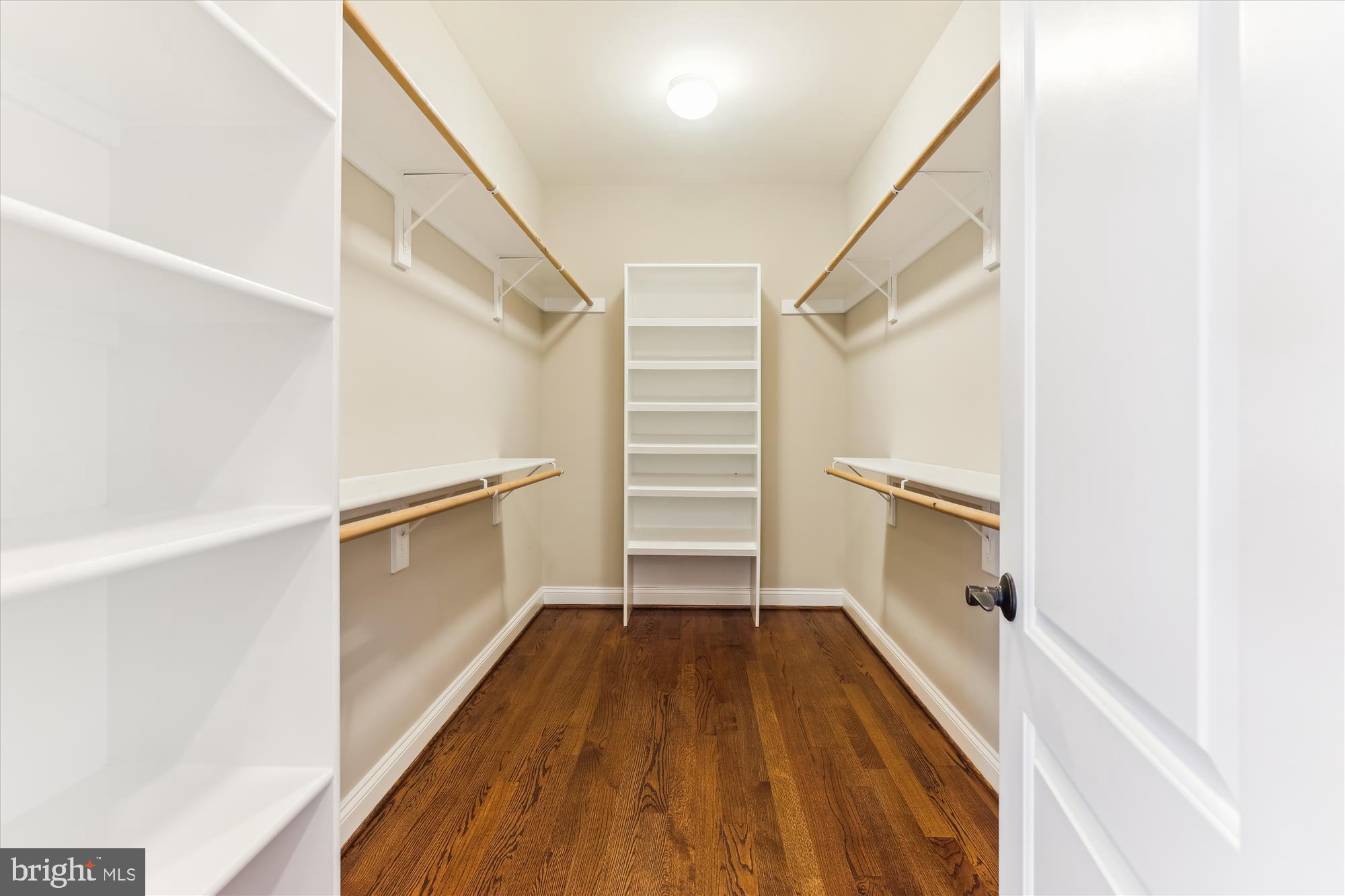 VIENNA HILLS - Residential