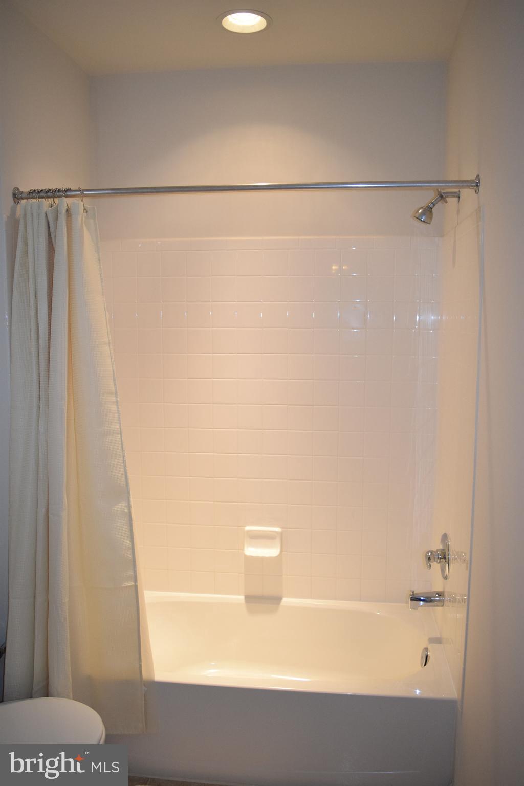 LYNNEHAVEN - Residential