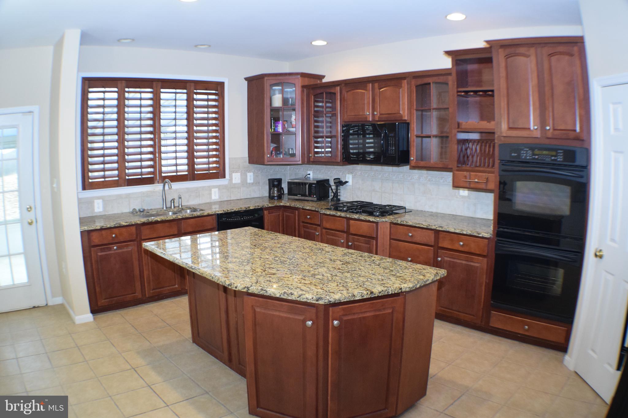 LYNNEHAVEN - Residential