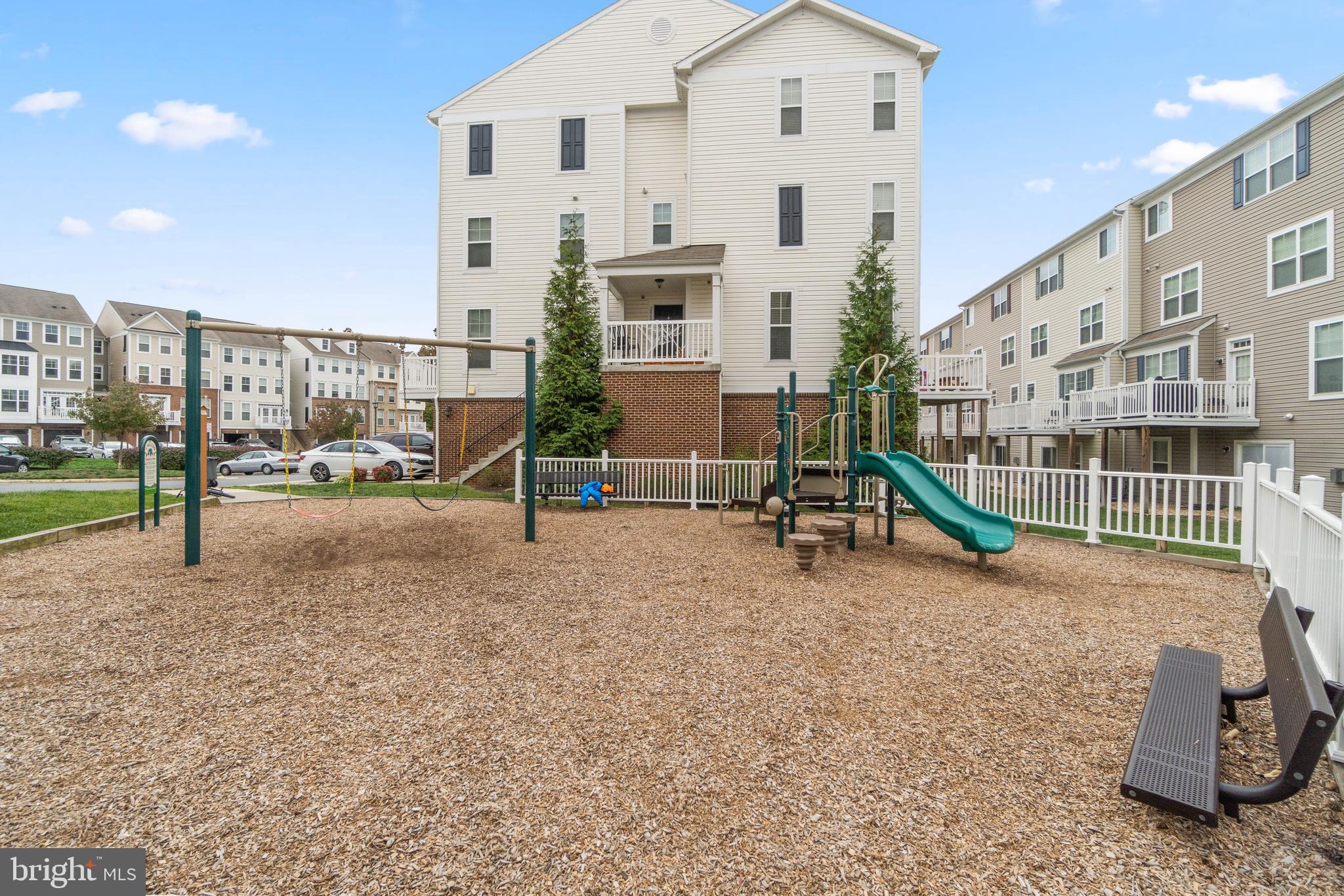 SUMMERWALK AT STONE RIDGE - Residential Lease