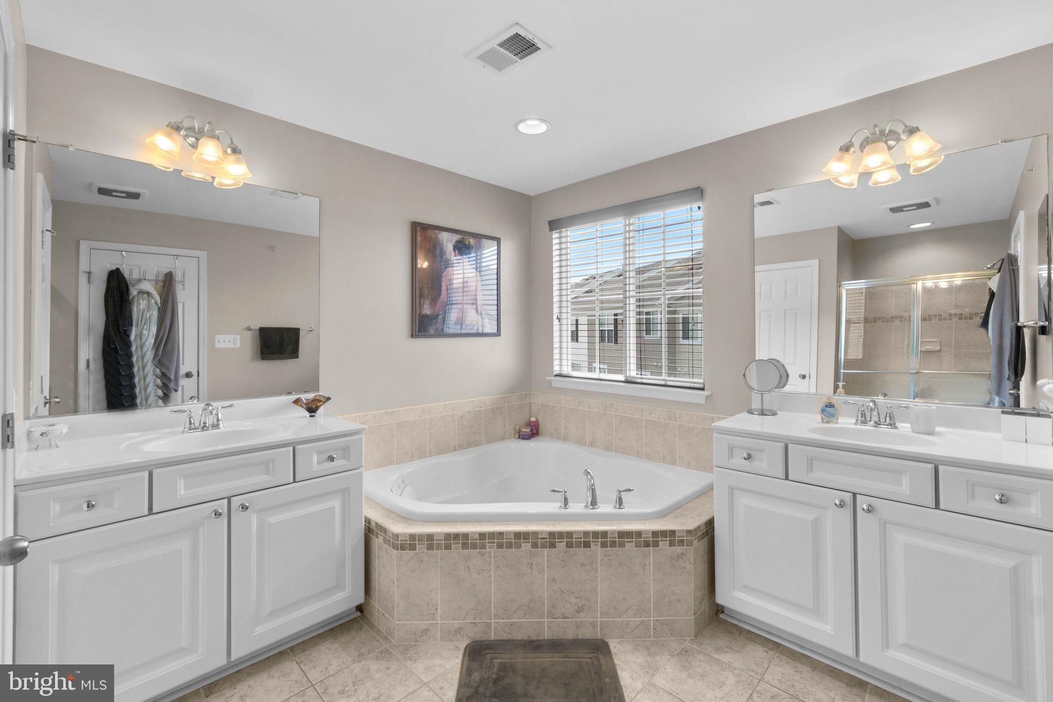 SUMMERWALK AT STONE RIDGE - Residential Lease