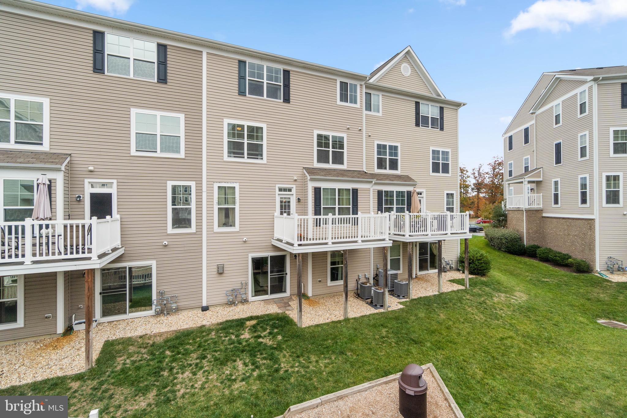 SUMMERWALK AT STONE RIDGE - Residential Lease