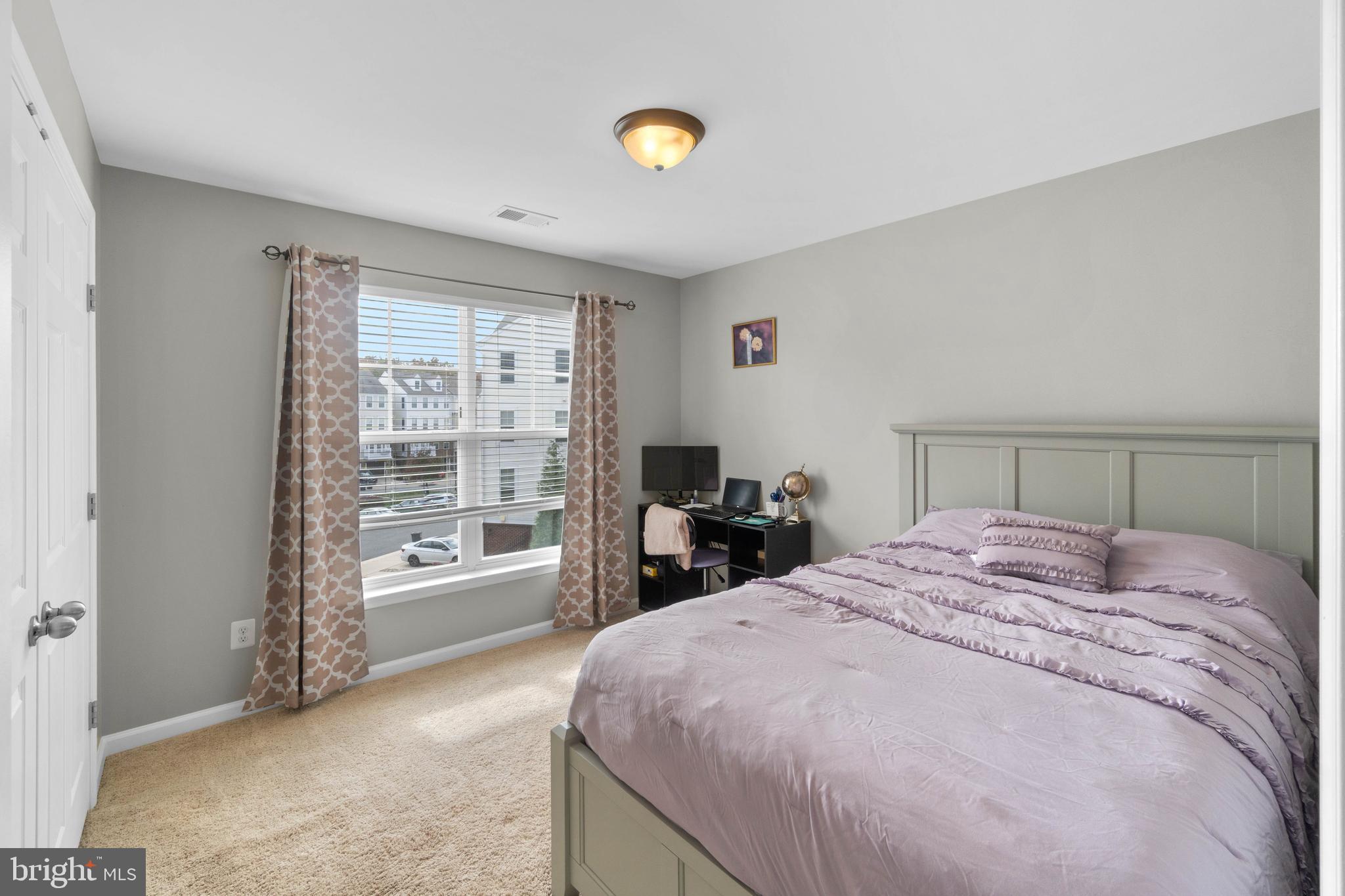 SUMMERWALK AT STONE RIDGE - Residential Lease