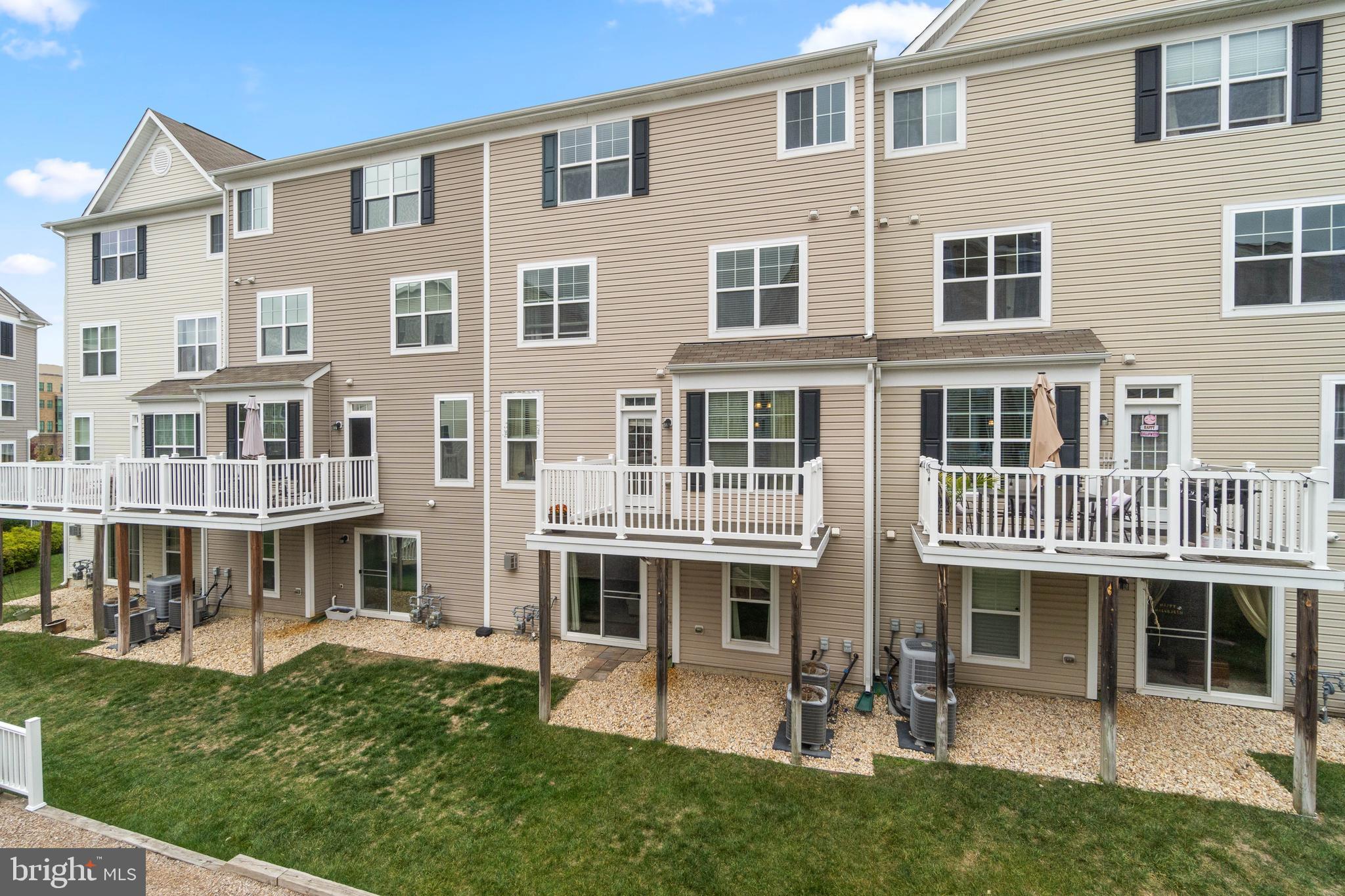 SUMMERWALK AT STONE RIDGE - Residential Lease