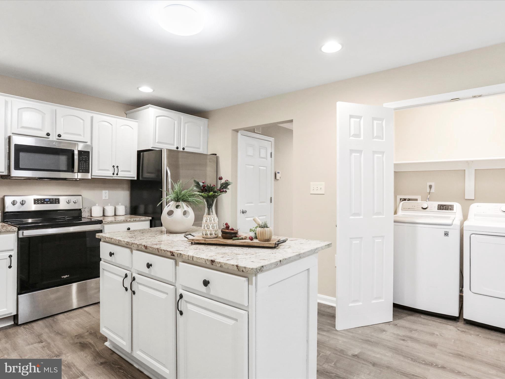 LOCUST HILL - Residential