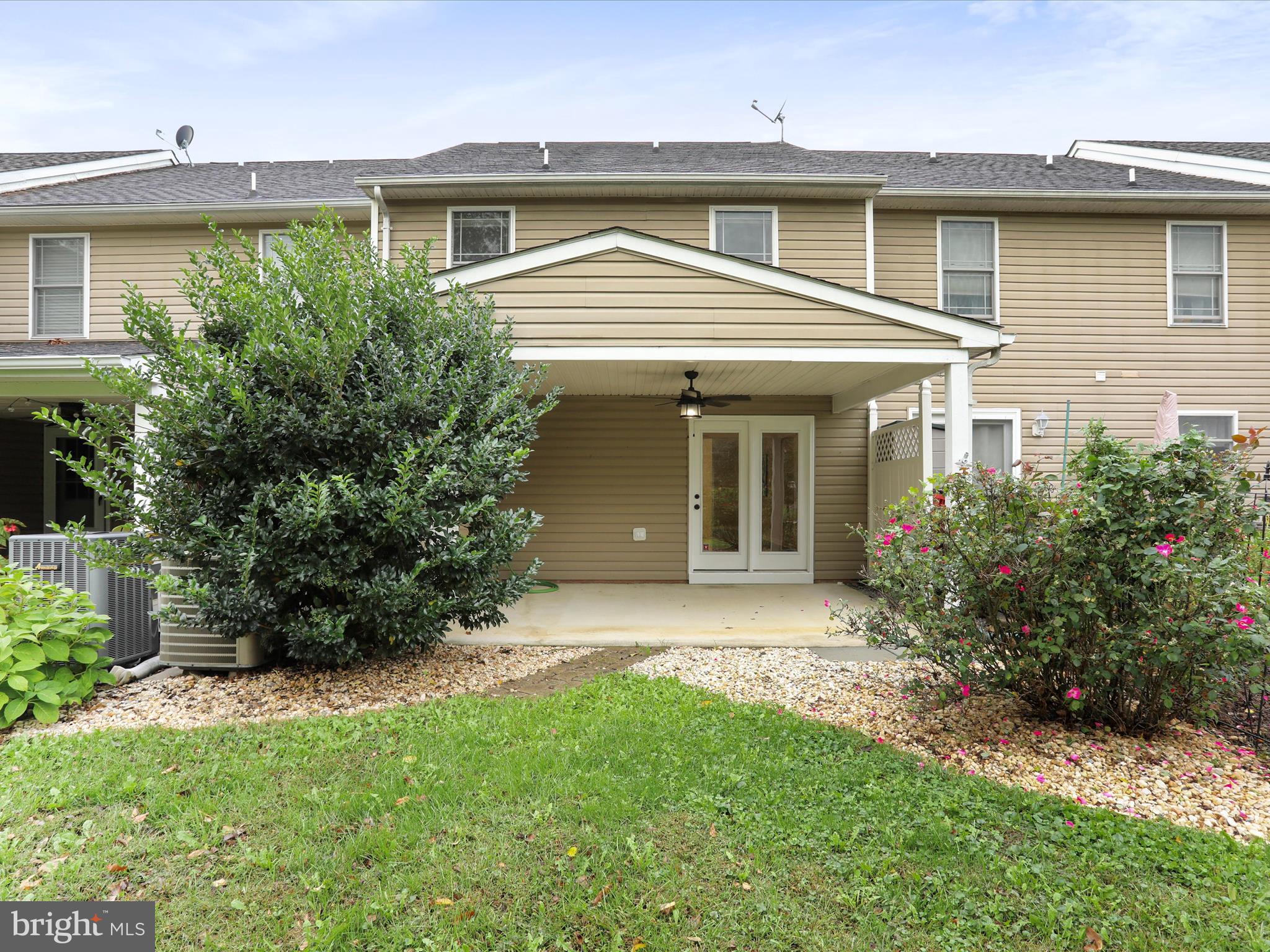 LOCUST HILL - Residential