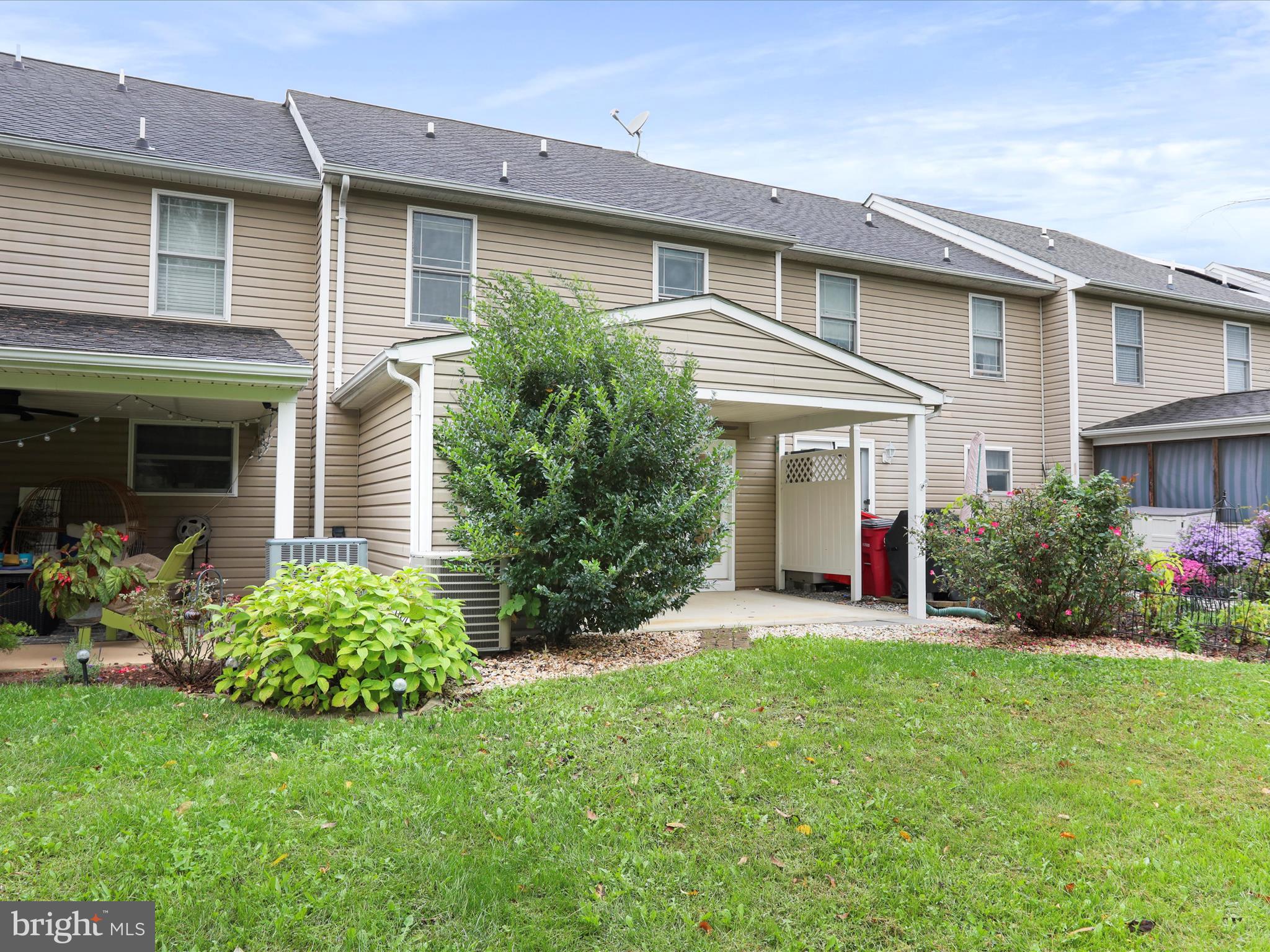 LOCUST HILL - Residential