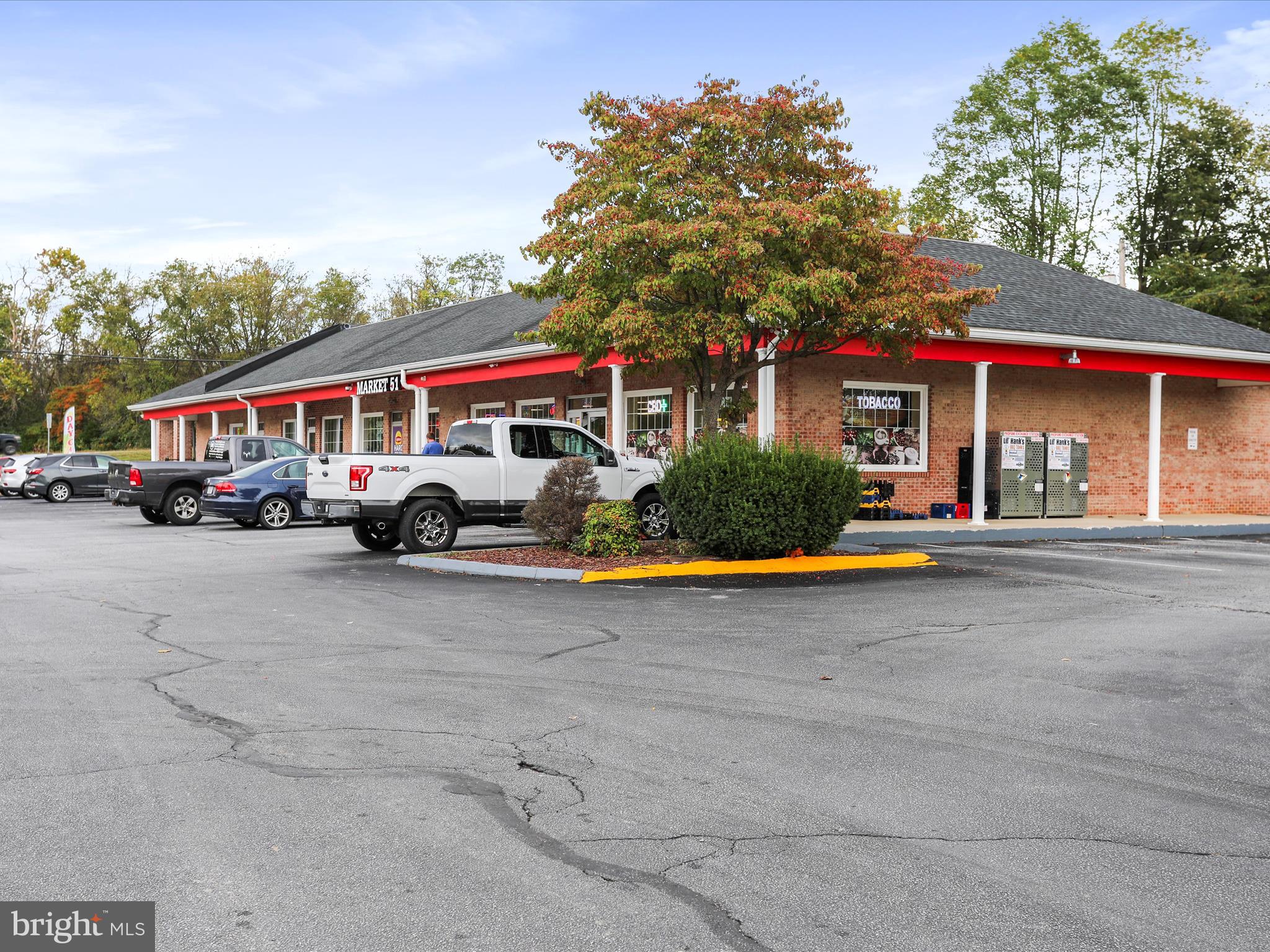 LOCUST HILL - Residential