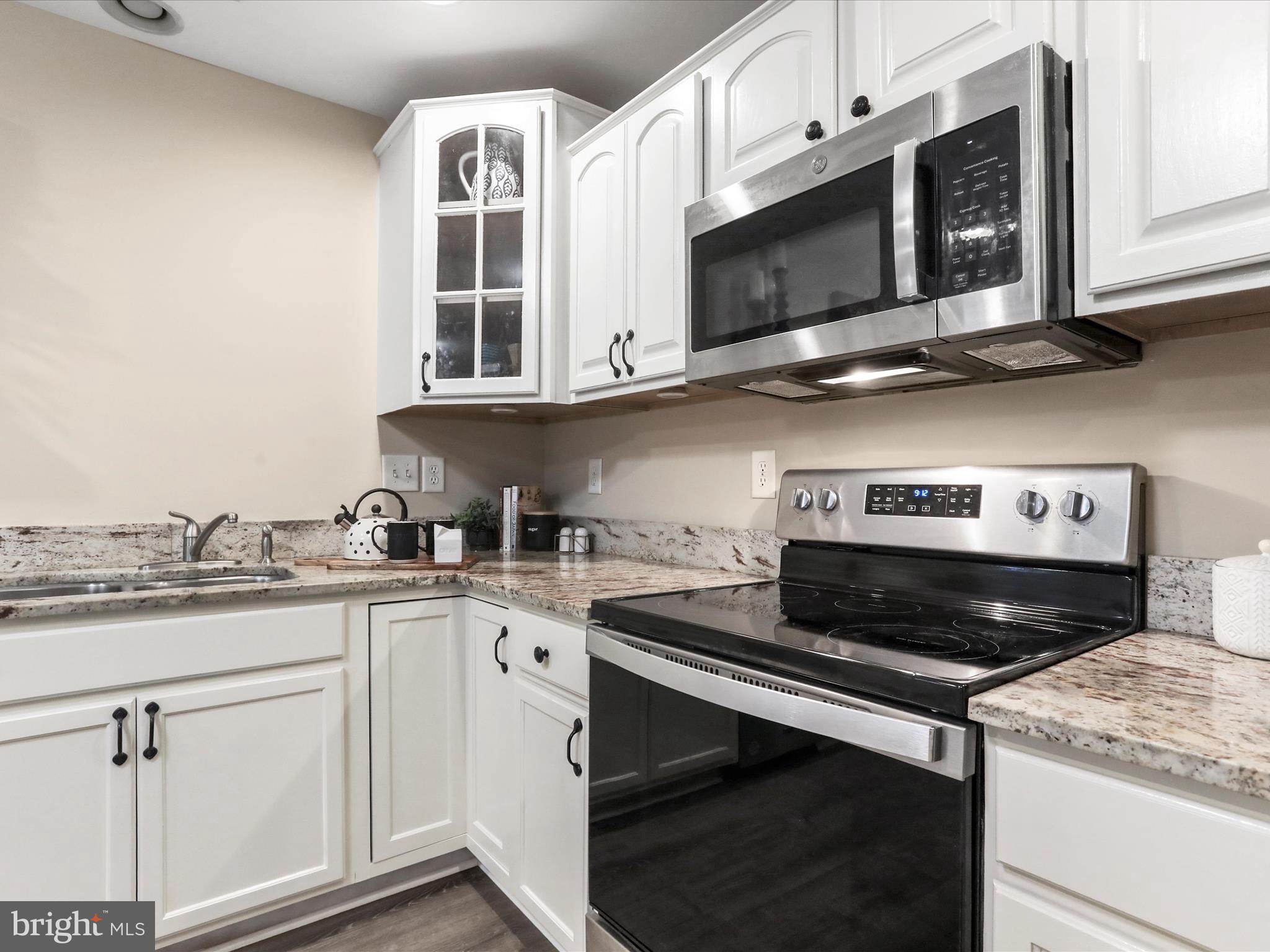 LOCUST HILL - Residential