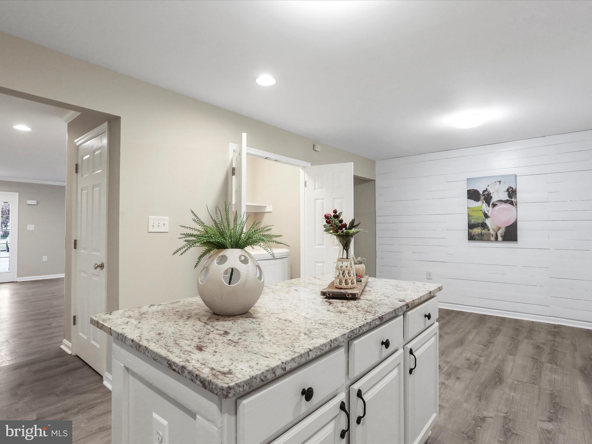 LOCUST HILL - Residential