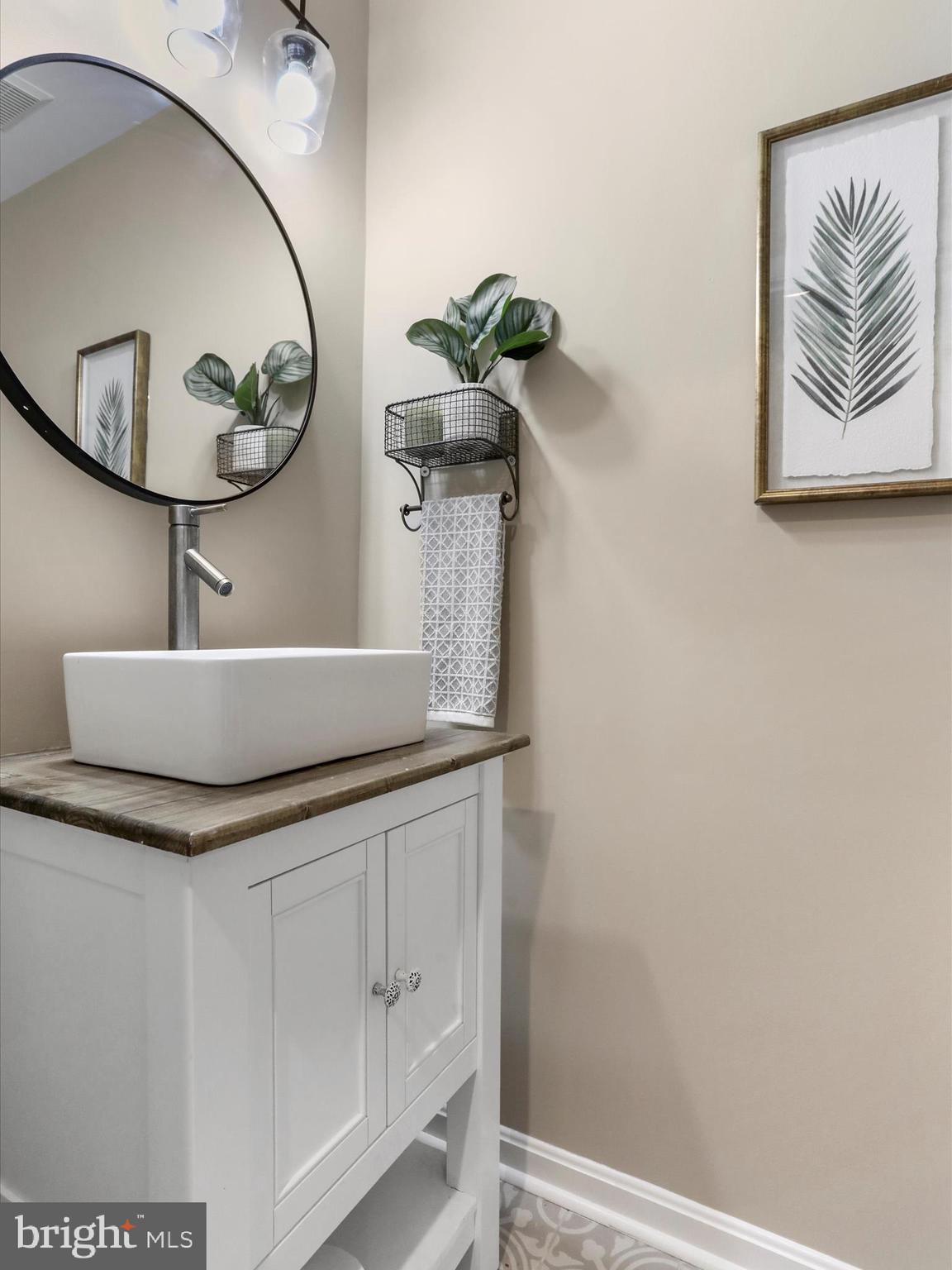 LOCUST HILL - Residential