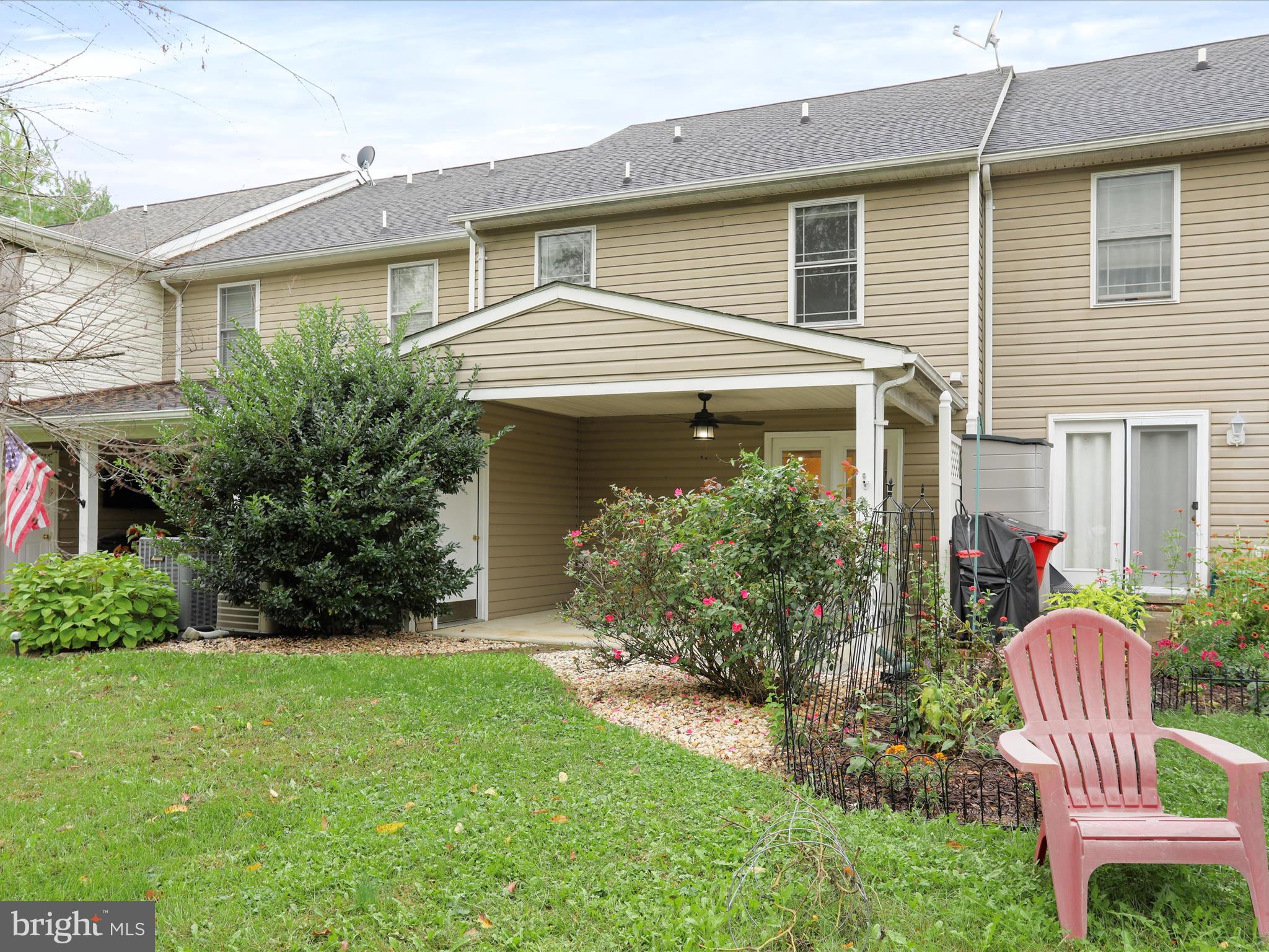 LOCUST HILL - Residential