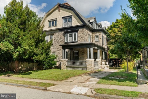 Townhouse For Sale - 6923 Boyer Street<br/> PHILADELPHIA, PA 19119
