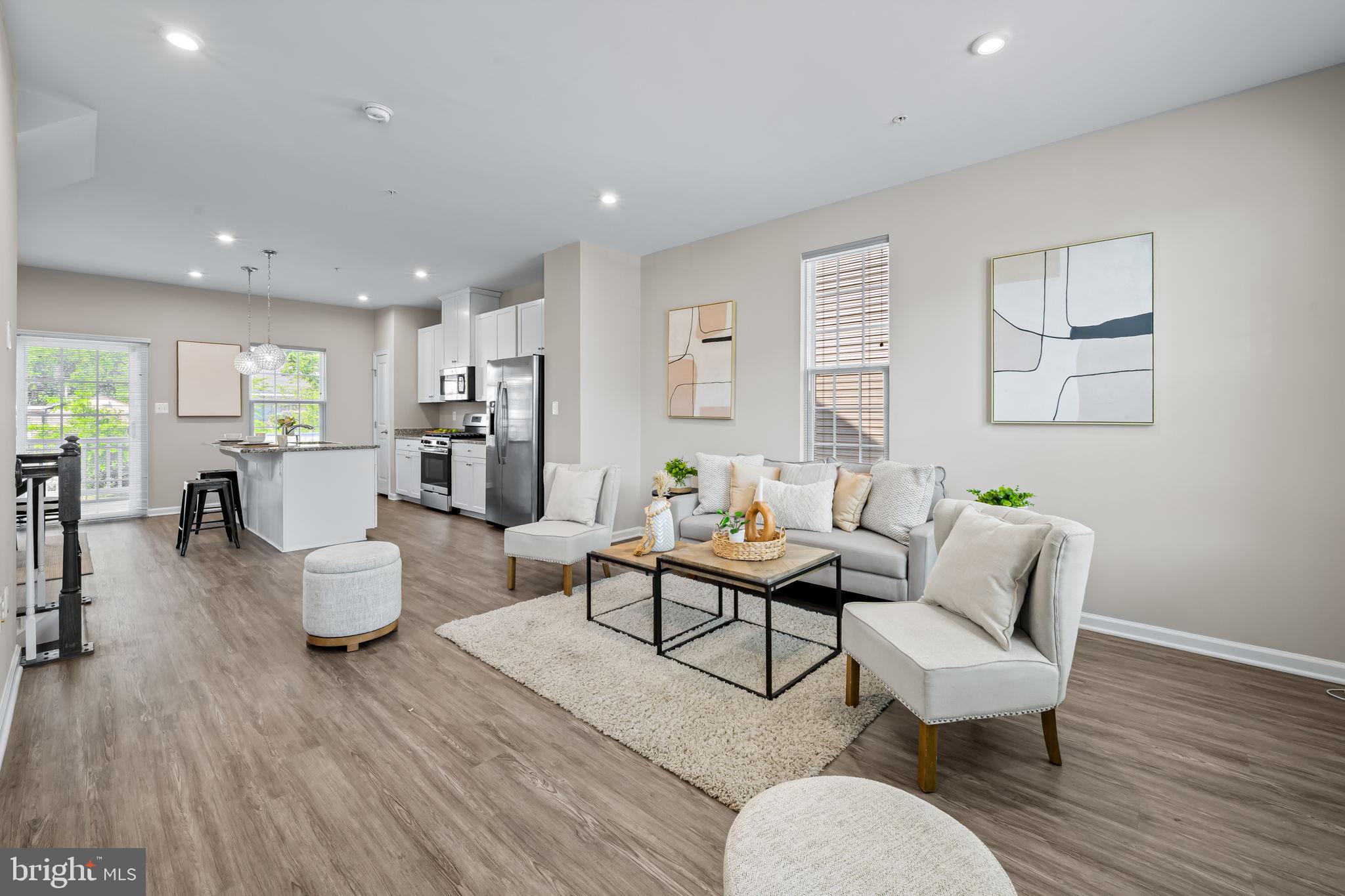 8206 KIRK FARM CIRCLE