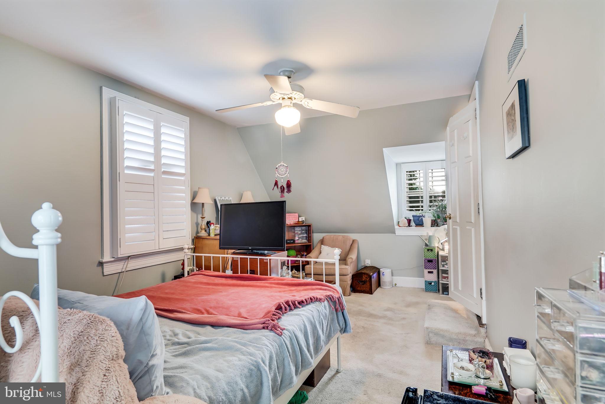 ARLINGTON RIDGE - Residential