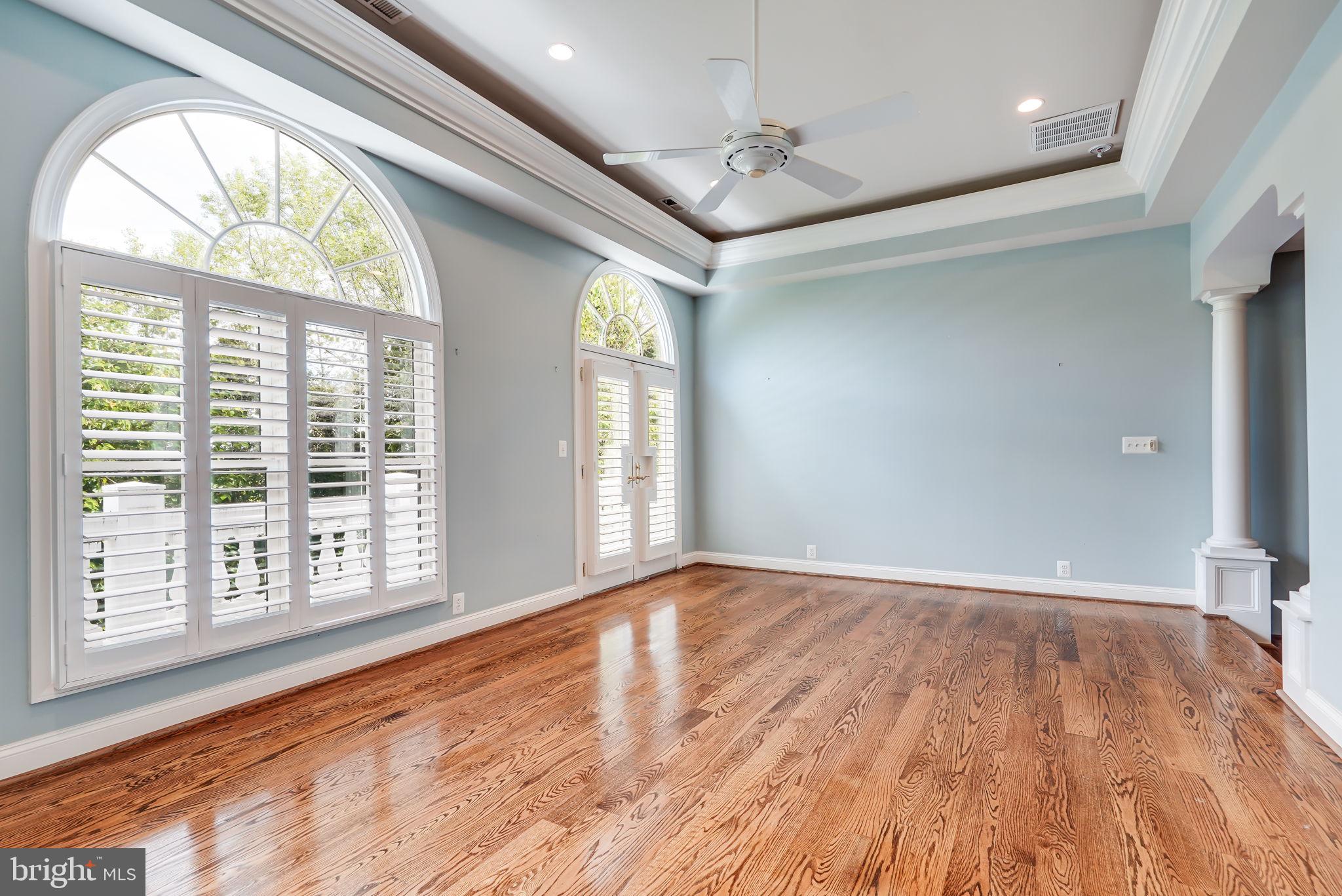 ARLINGTON RIDGE - Residential