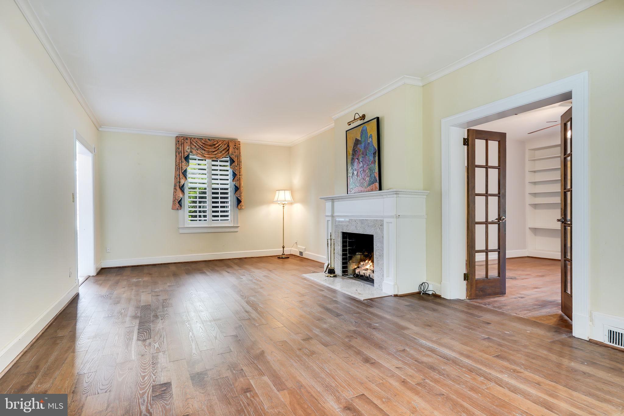 ARLINGTON RIDGE - Residential