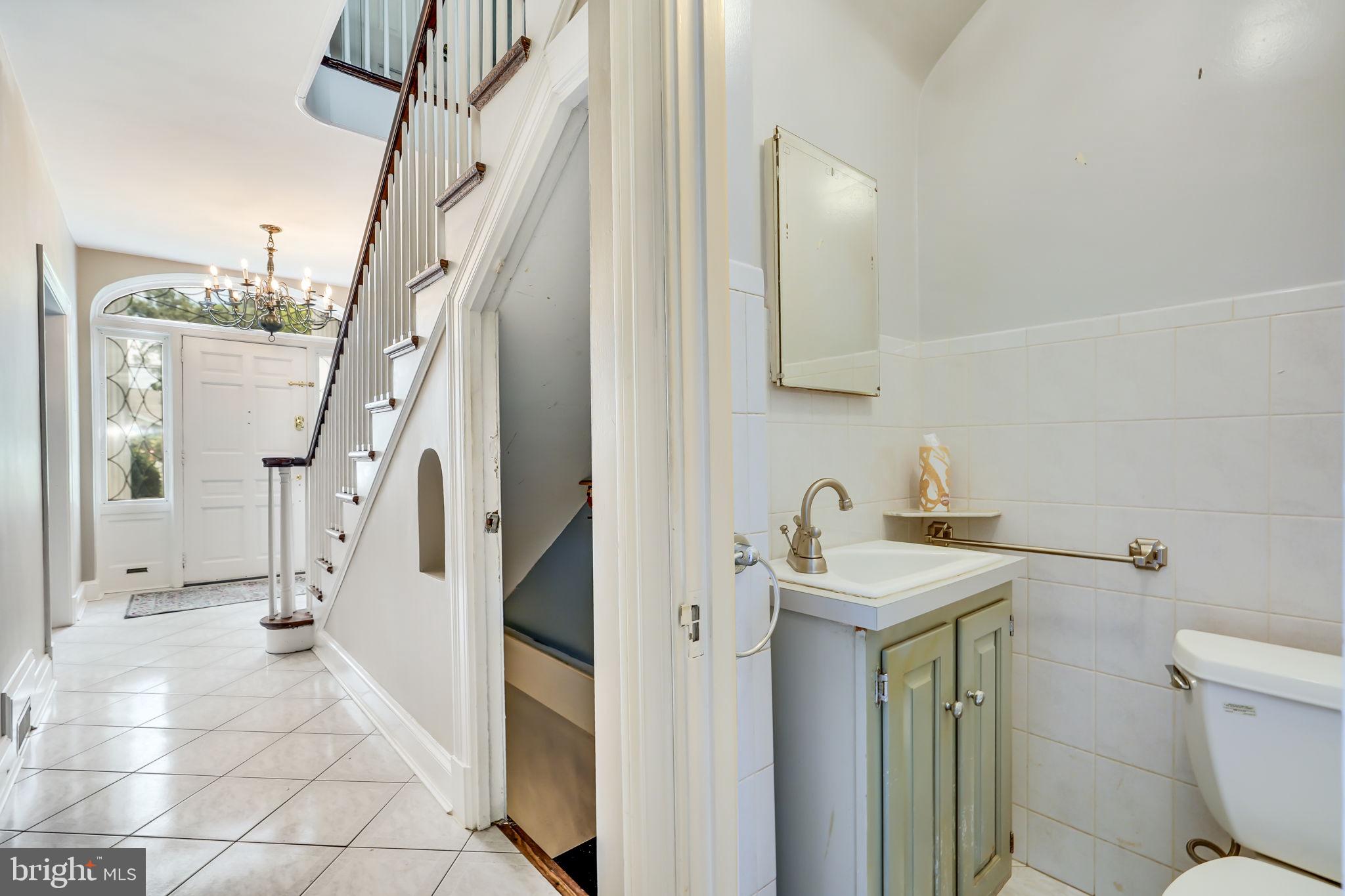 ARLINGTON RIDGE - Residential