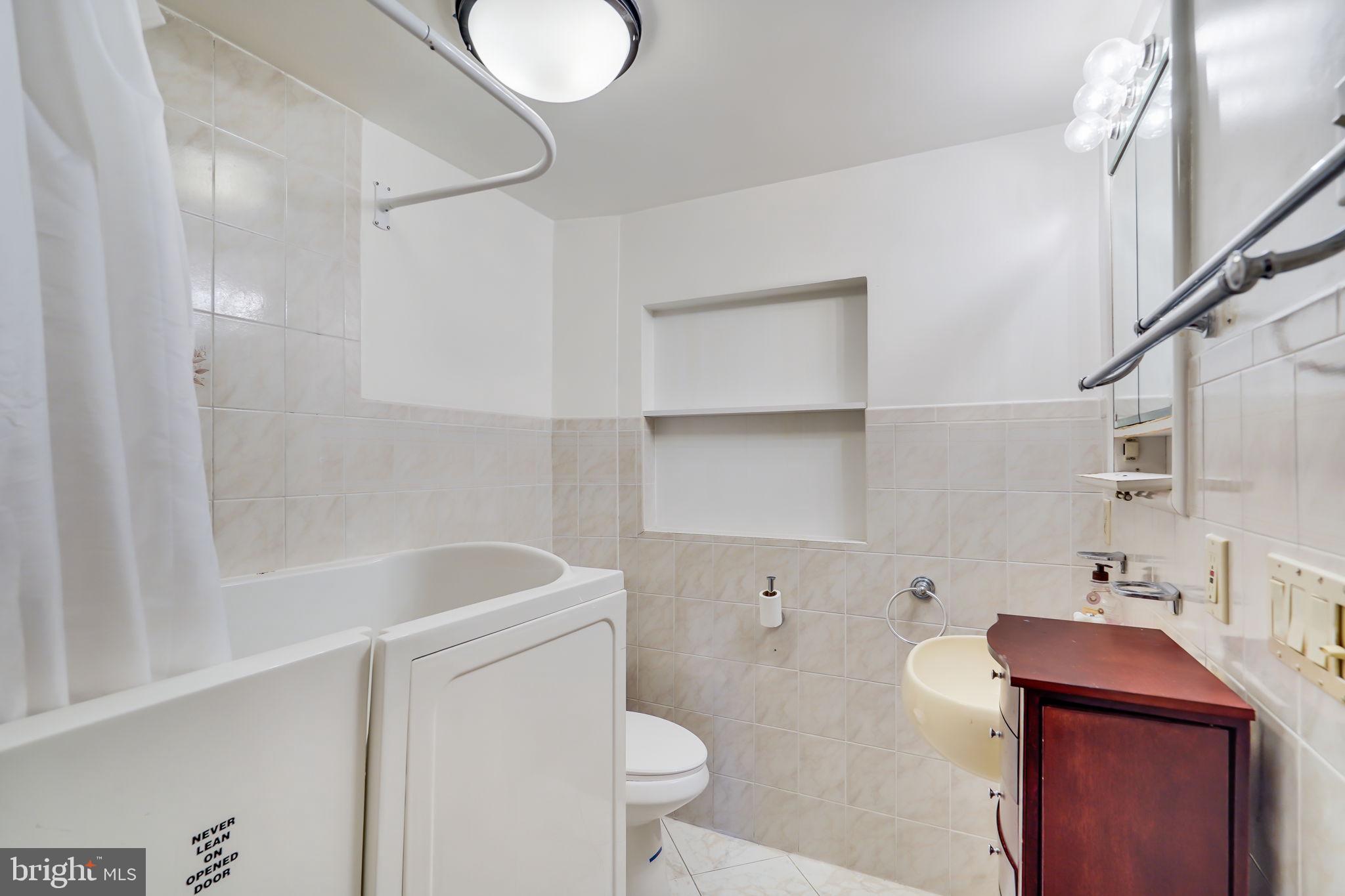 ARLINGTON RIDGE - Residential