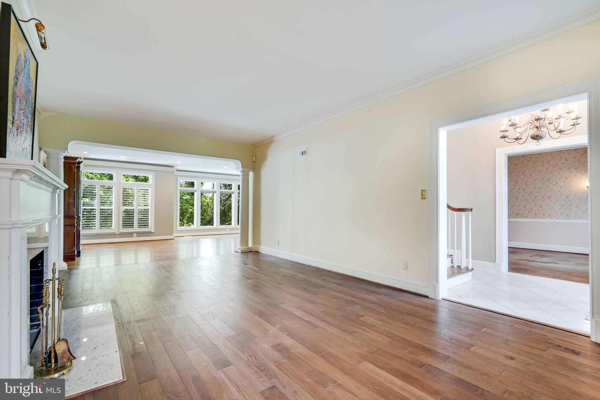 ARLINGTON RIDGE - Residential