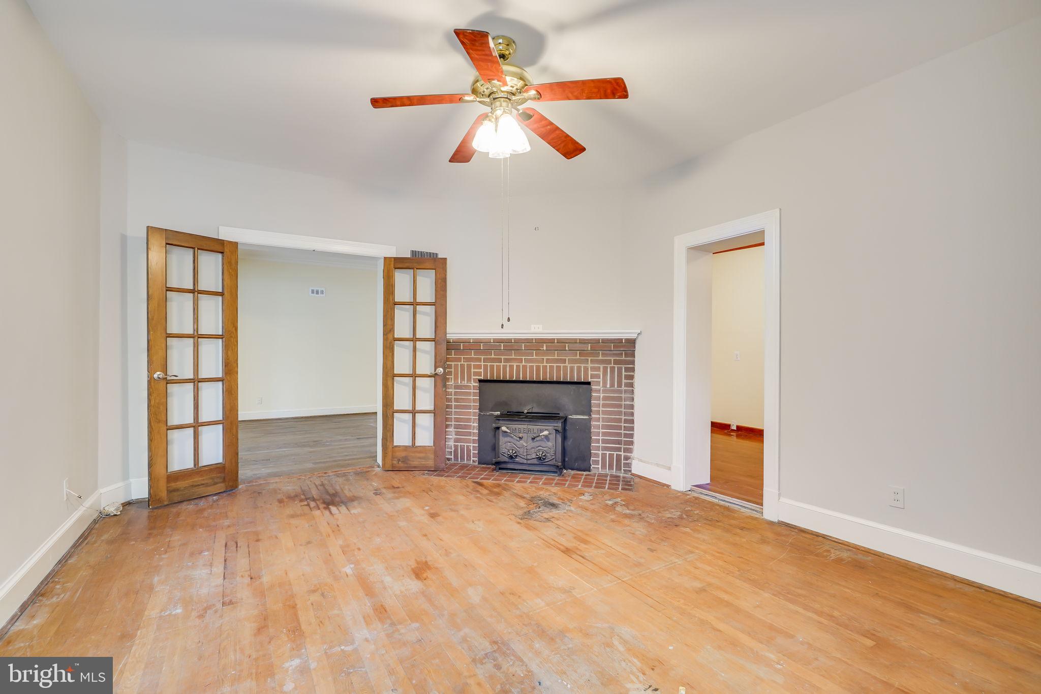 ARLINGTON RIDGE - Residential