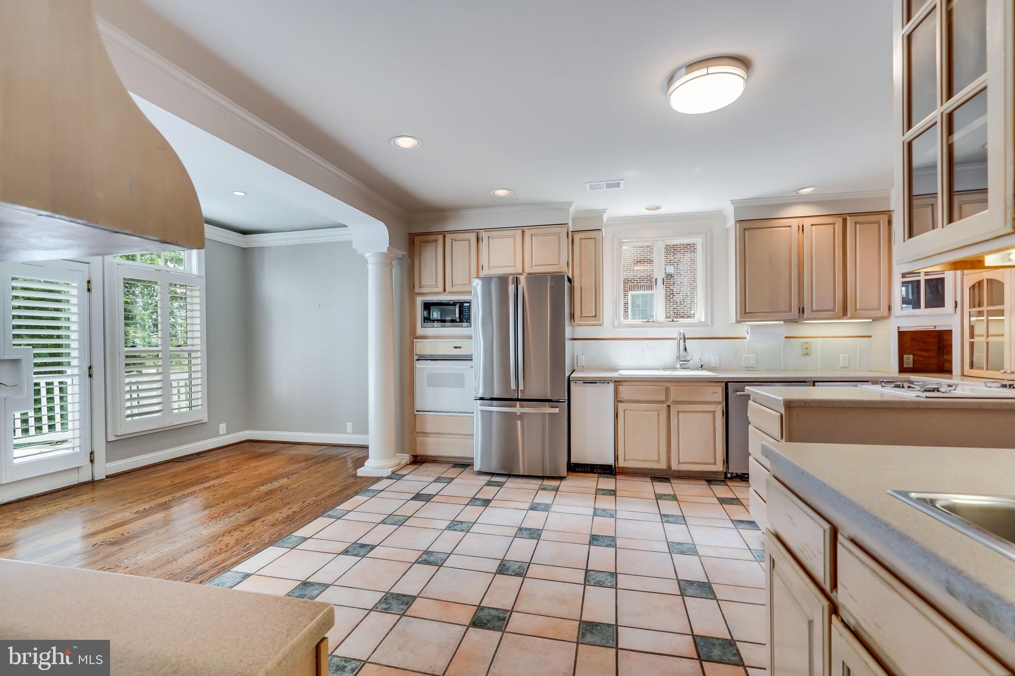 ARLINGTON RIDGE - Residential