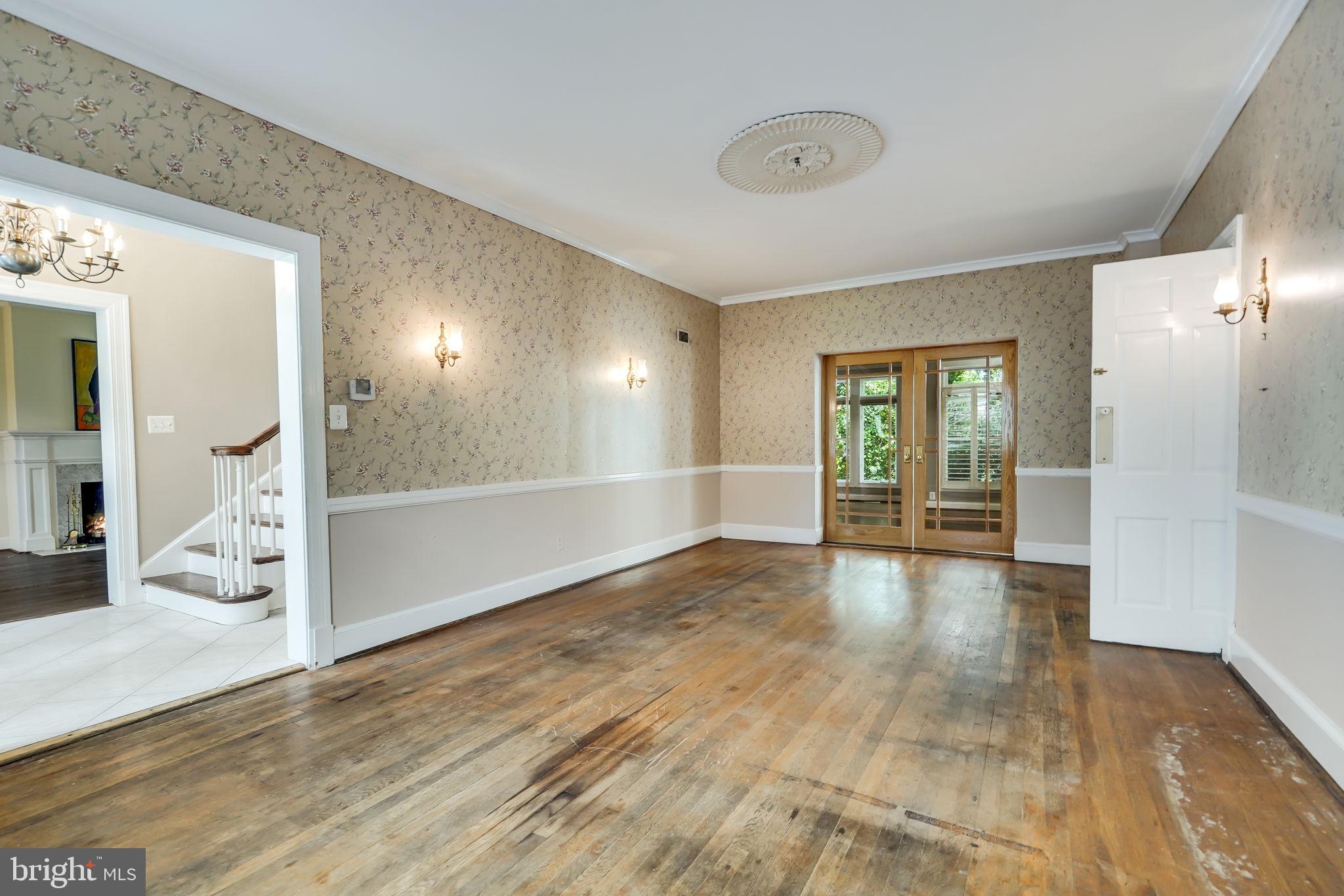 ARLINGTON RIDGE - Residential