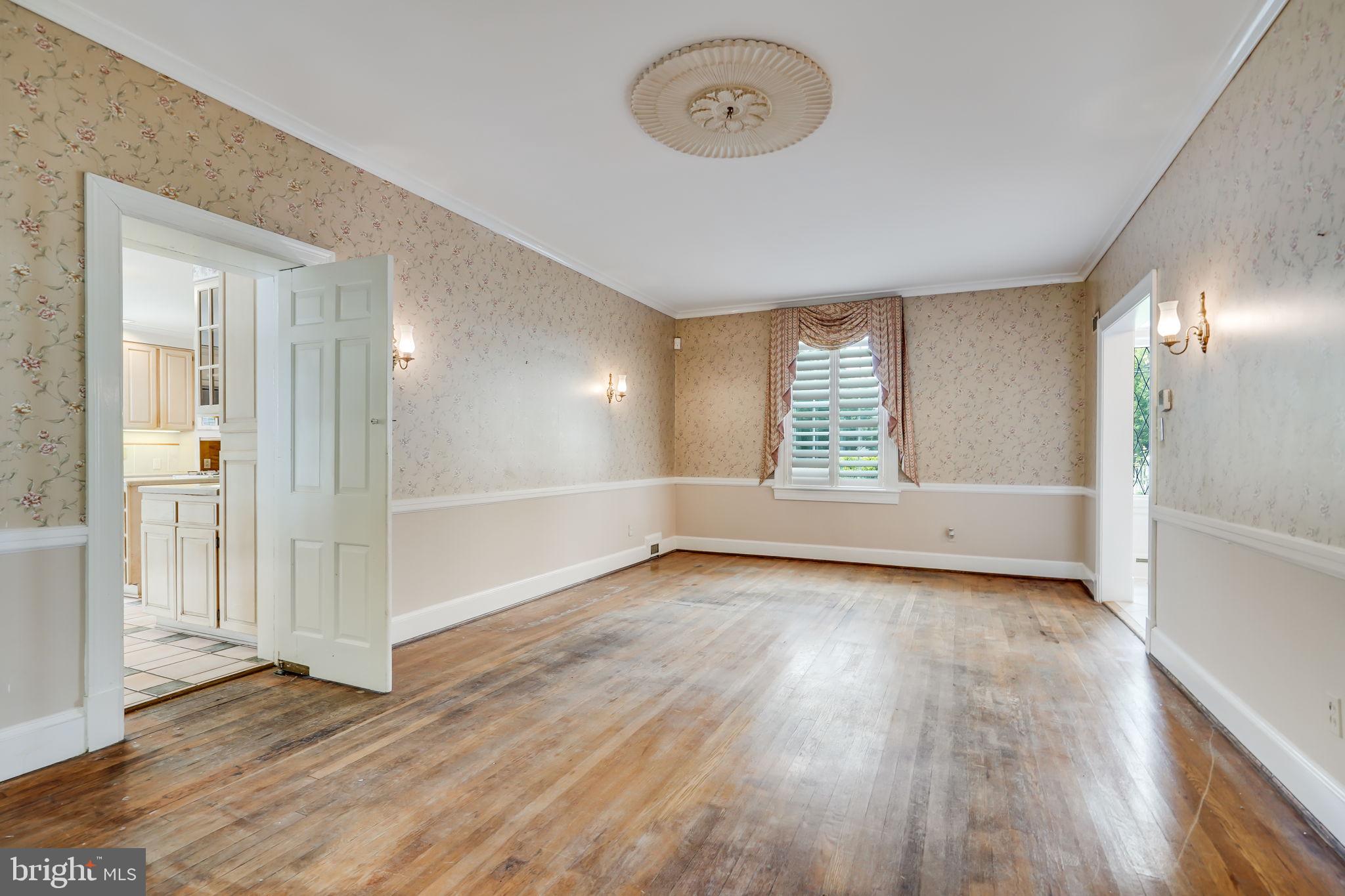 ARLINGTON RIDGE - Residential