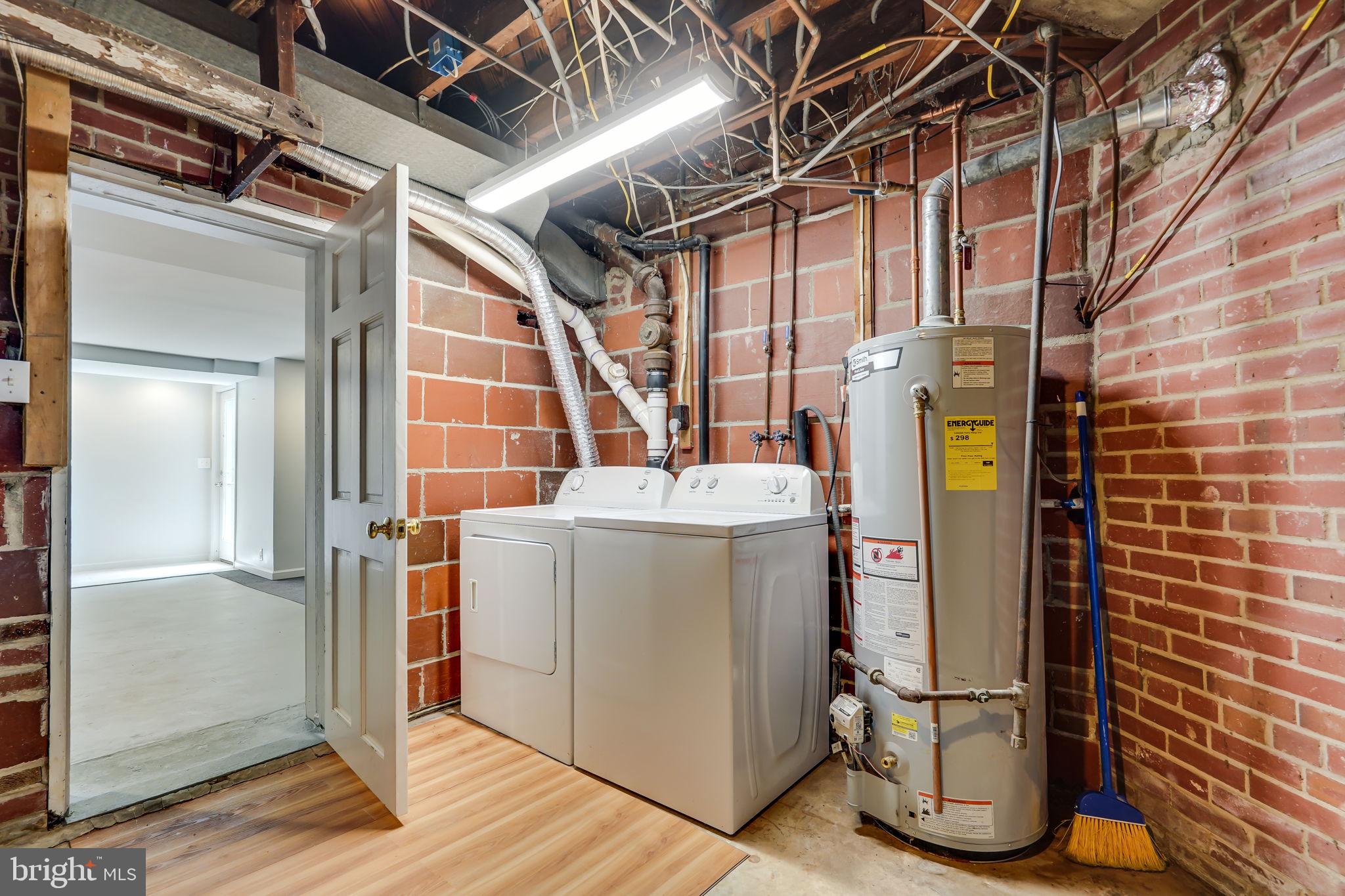 ARLINGTON RIDGE - Residential