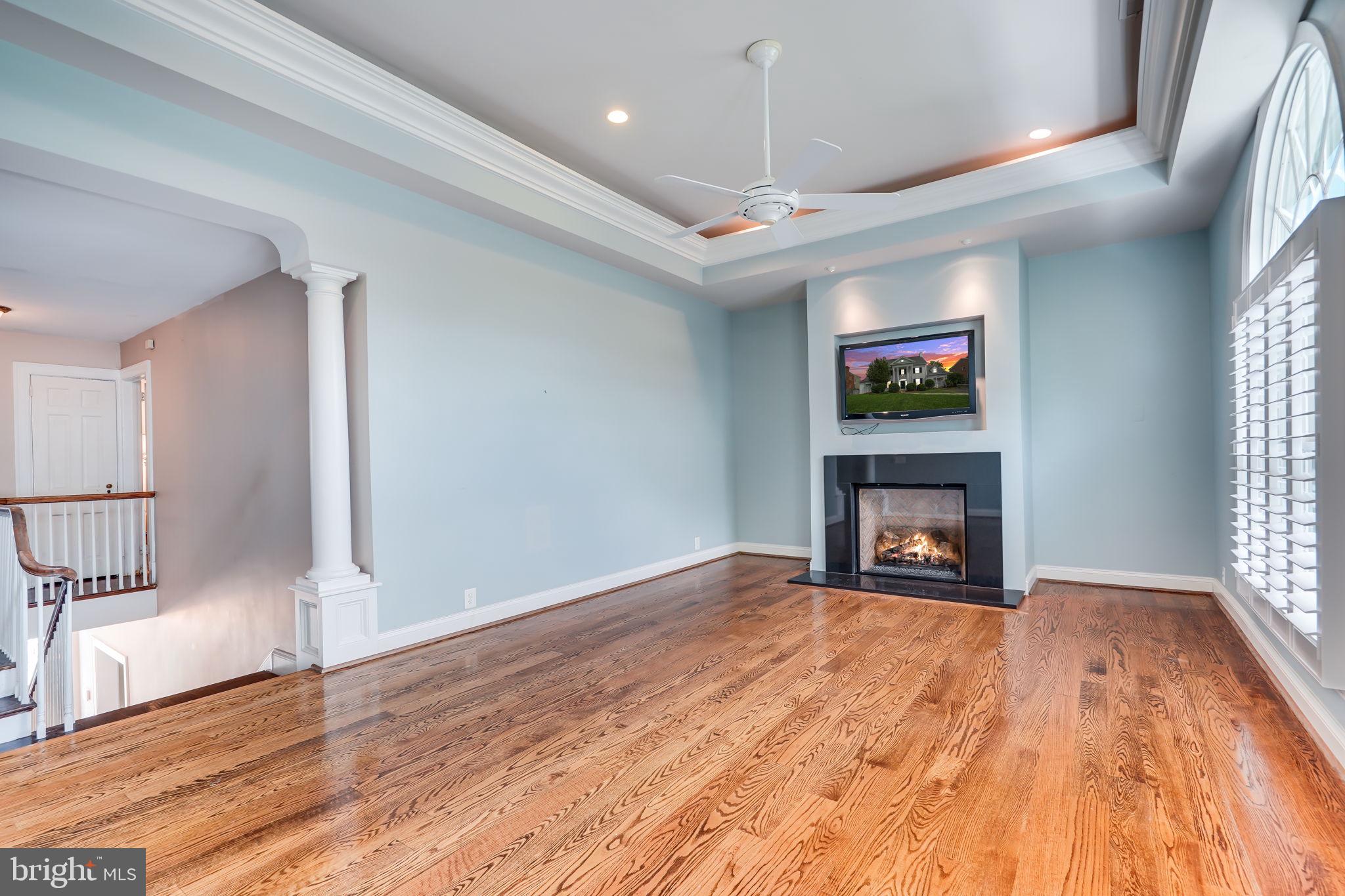 ARLINGTON RIDGE - Residential