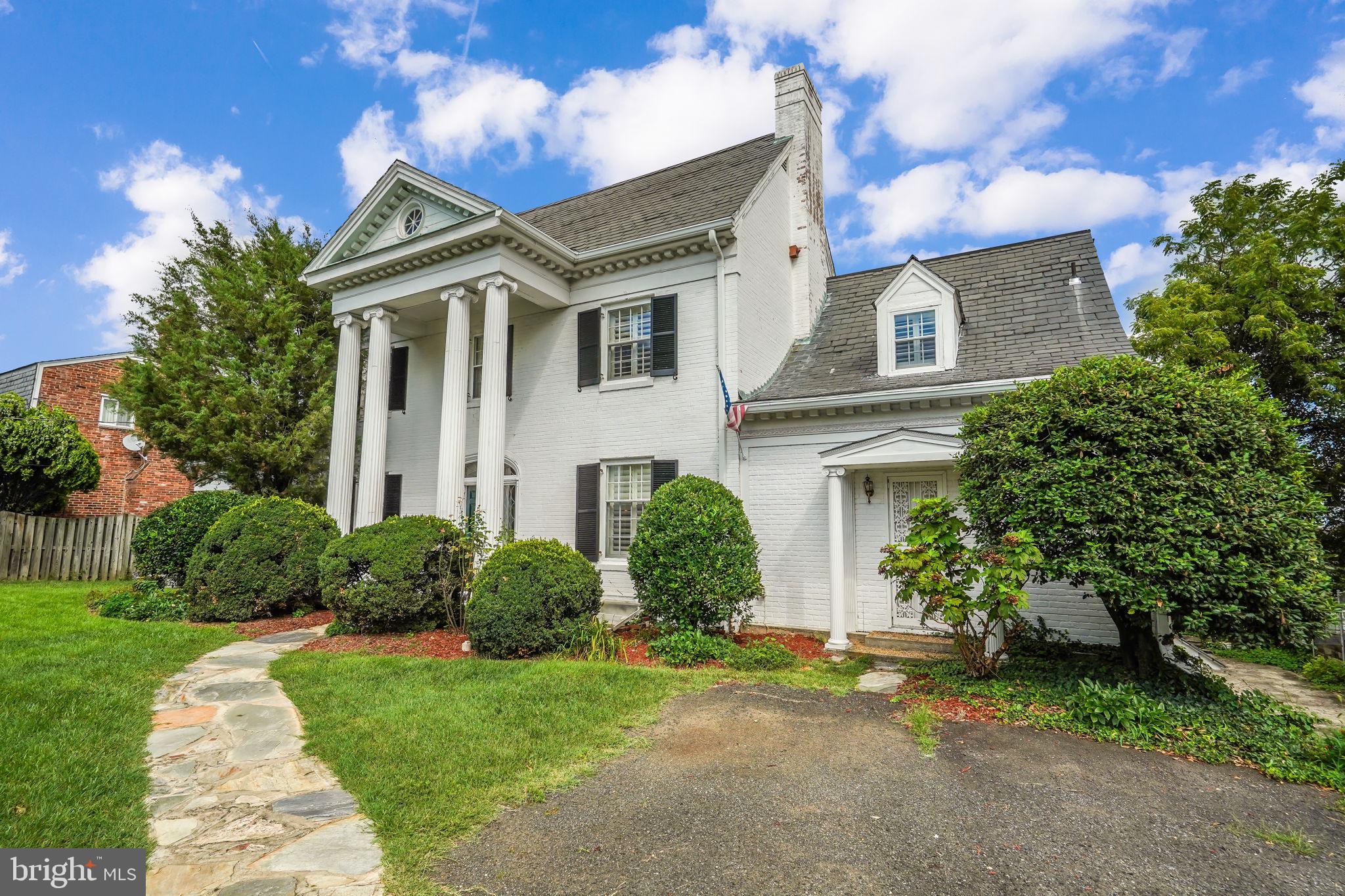 ARLINGTON RIDGE - Residential