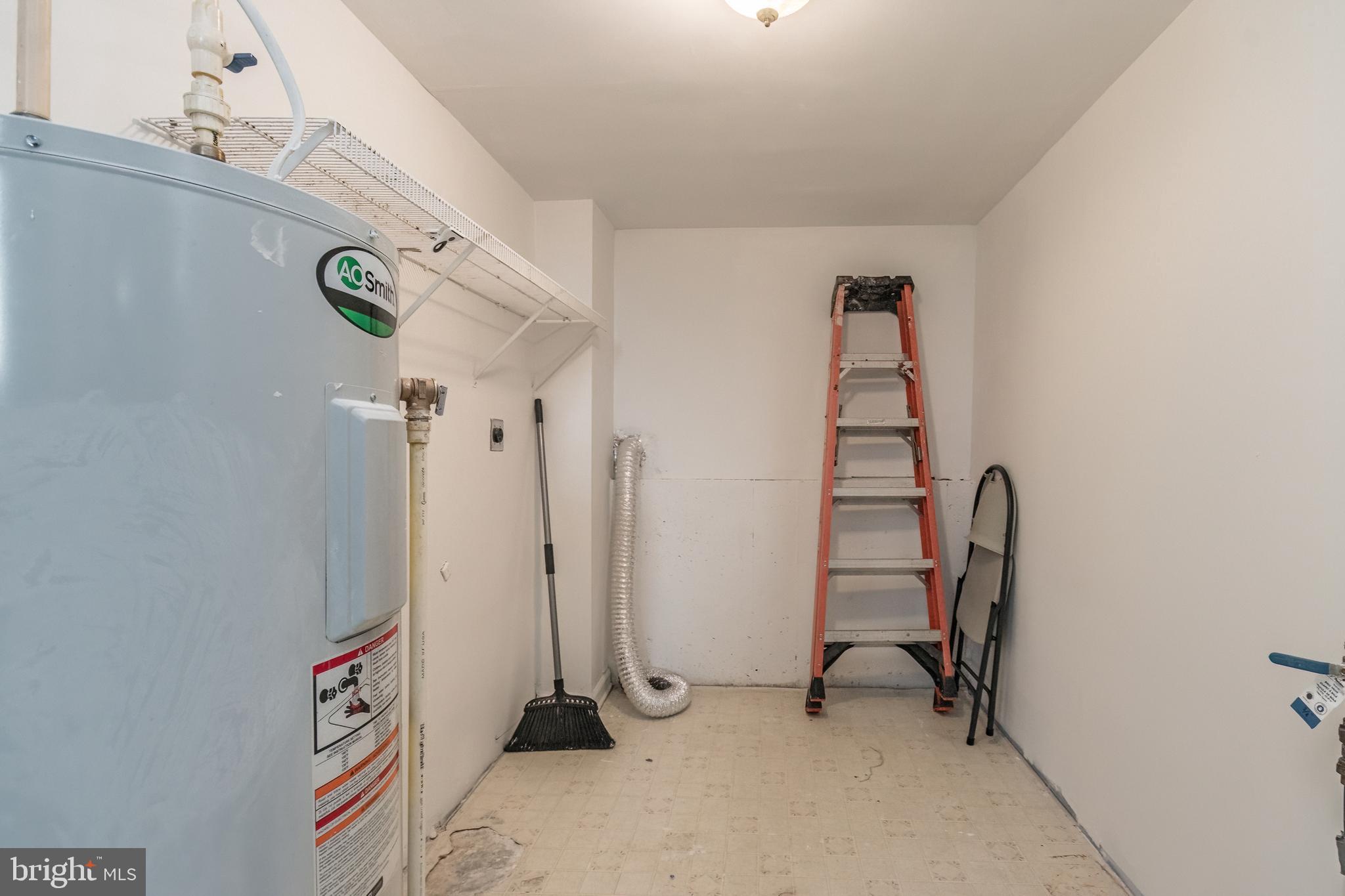 CLUBHOUSE MANOR - Residential