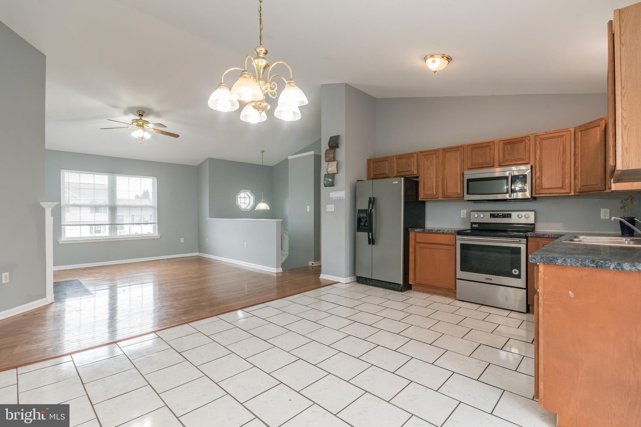 CLUBHOUSE MANOR - Residential