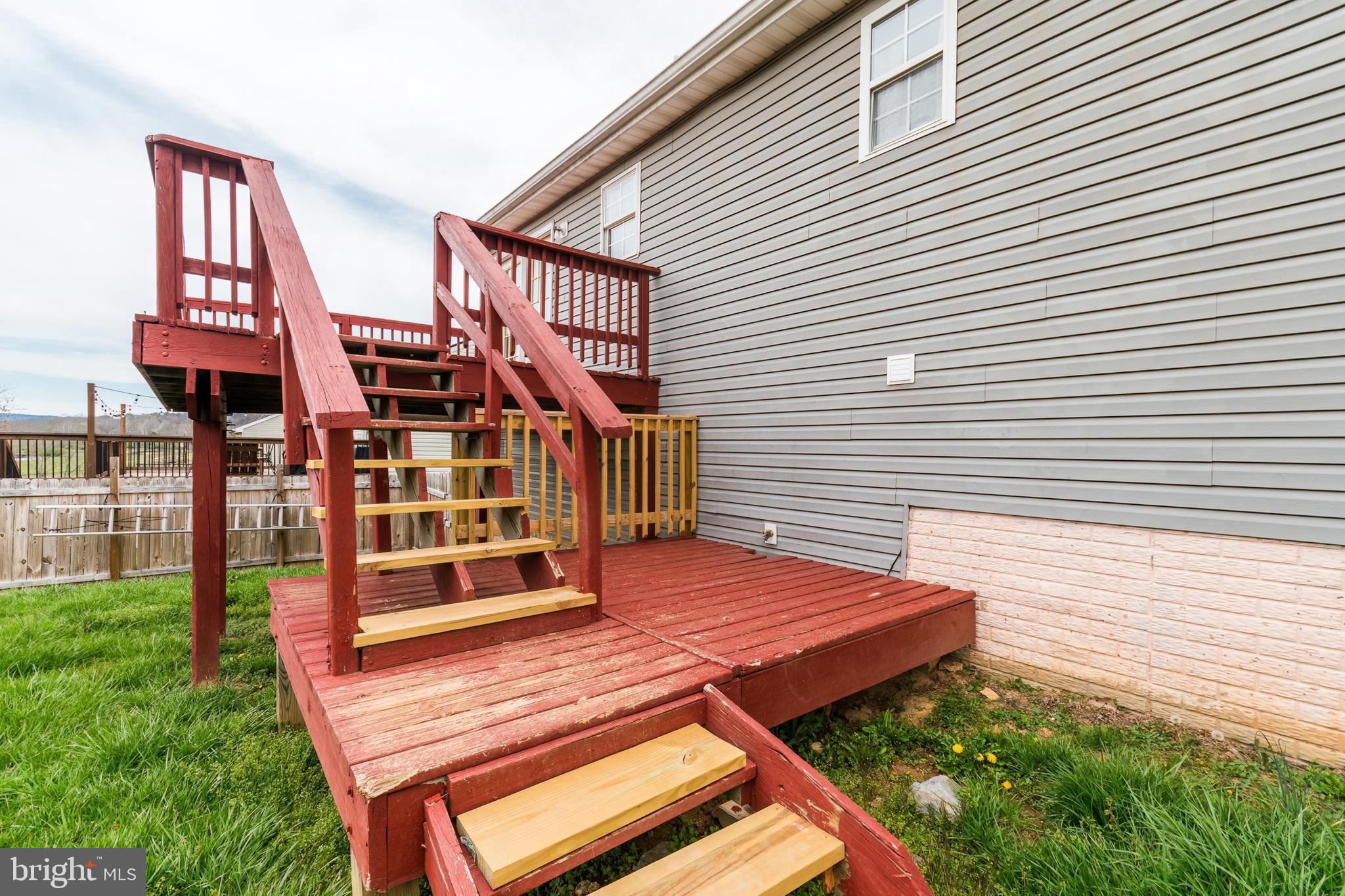 CLUBHOUSE MANOR - Residential