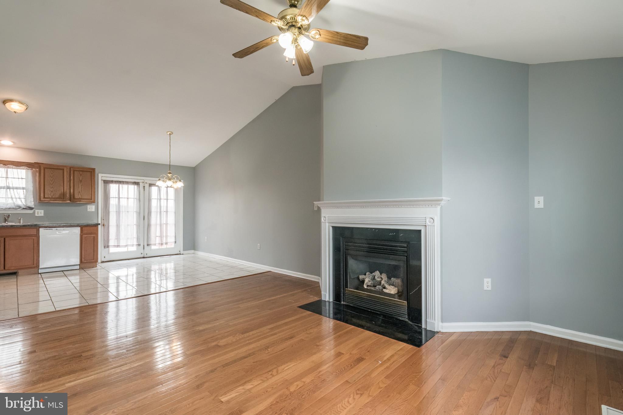 CLUBHOUSE MANOR - Residential