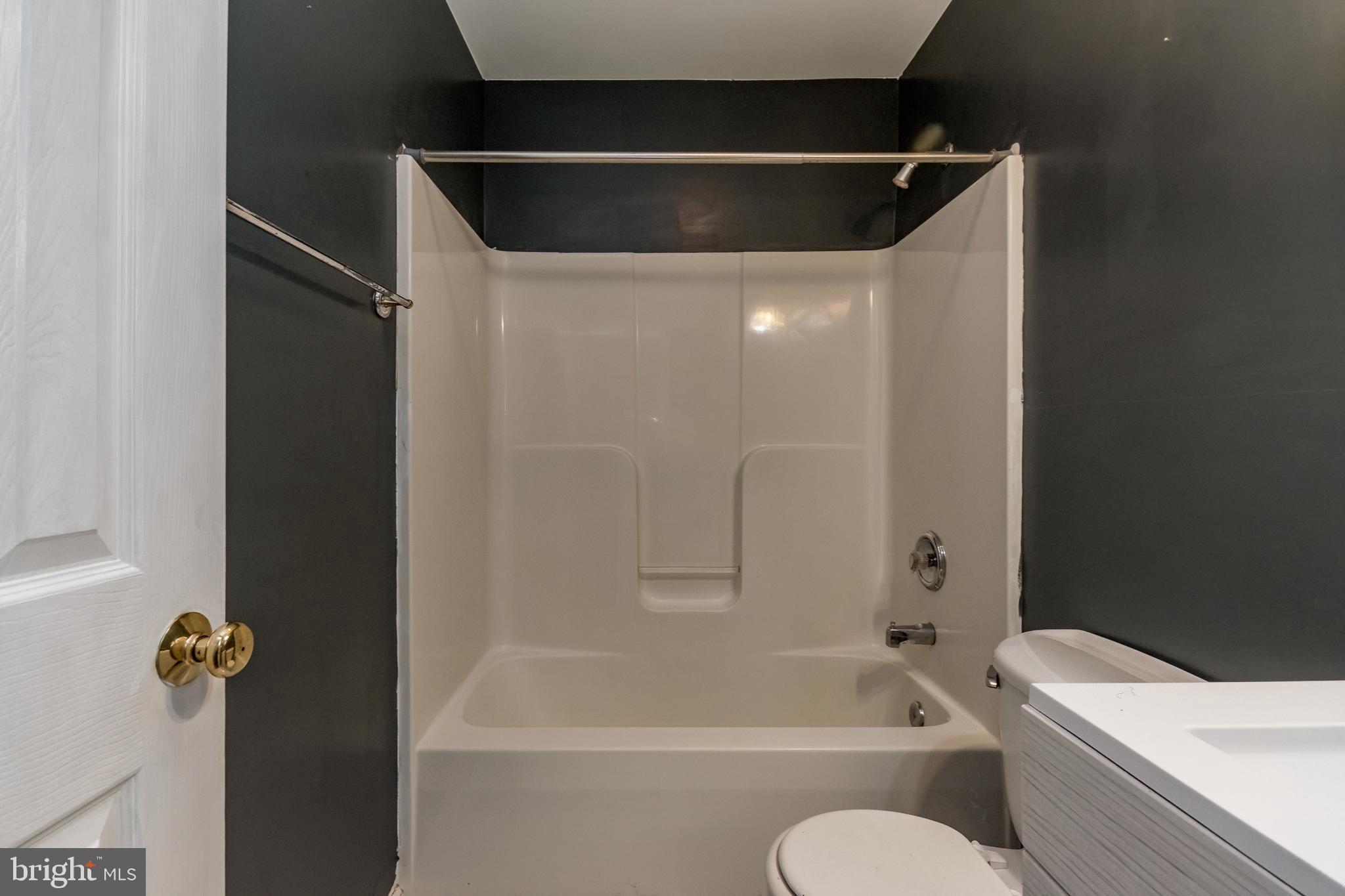 CLUBHOUSE MANOR - Residential