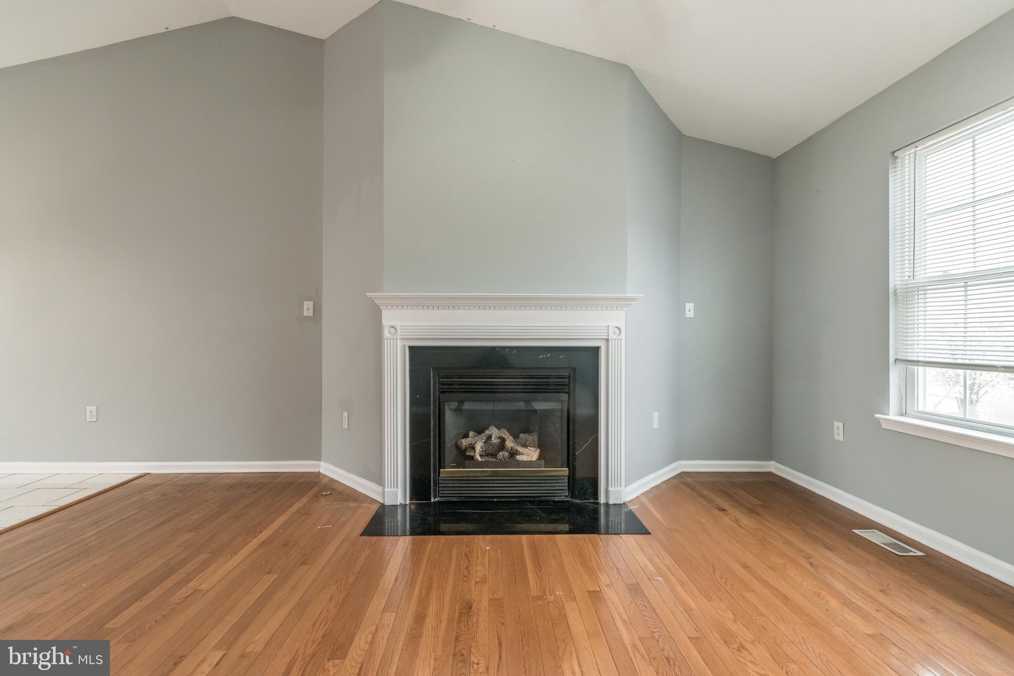 CLUBHOUSE MANOR - Residential