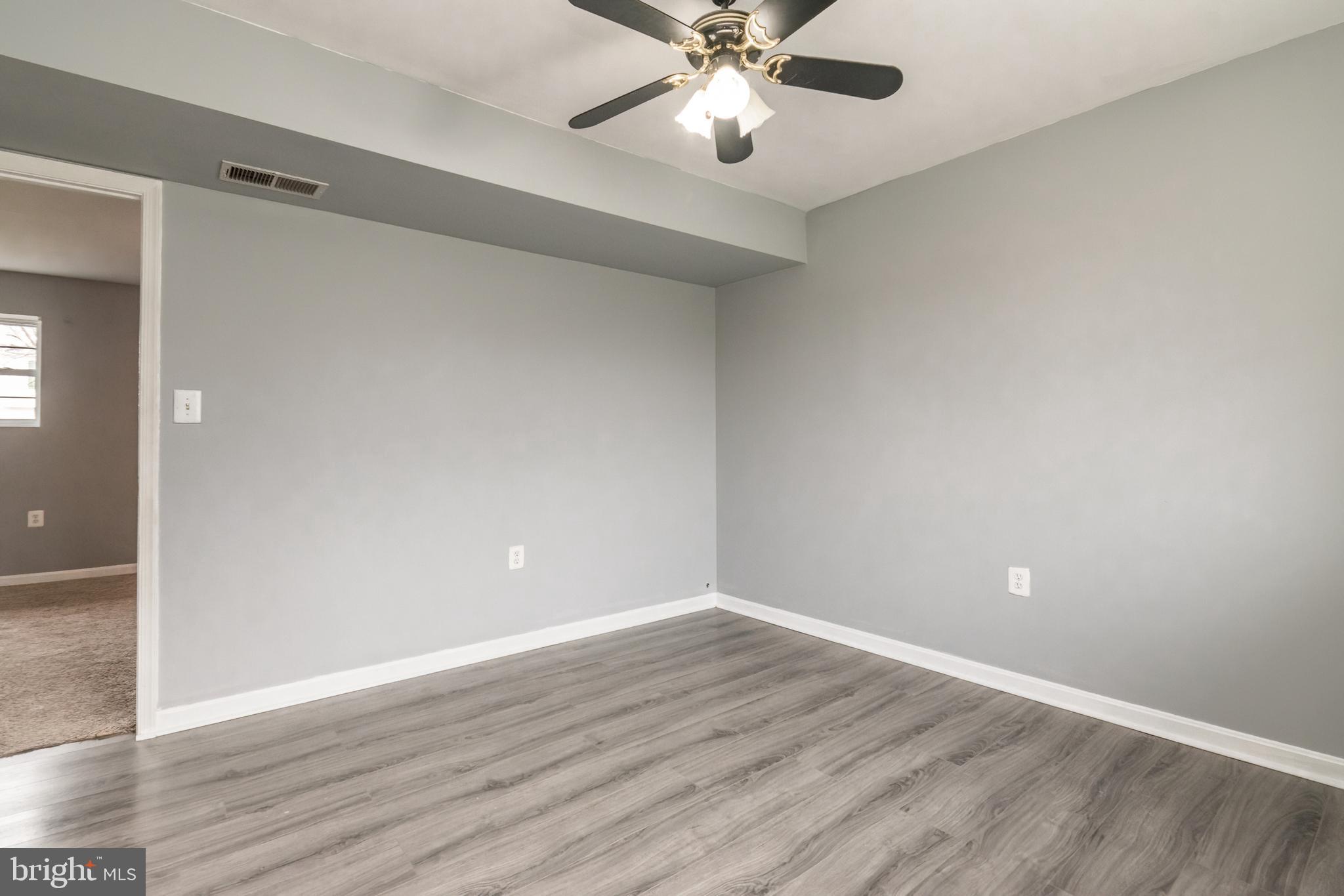 CLUBHOUSE MANOR - Residential