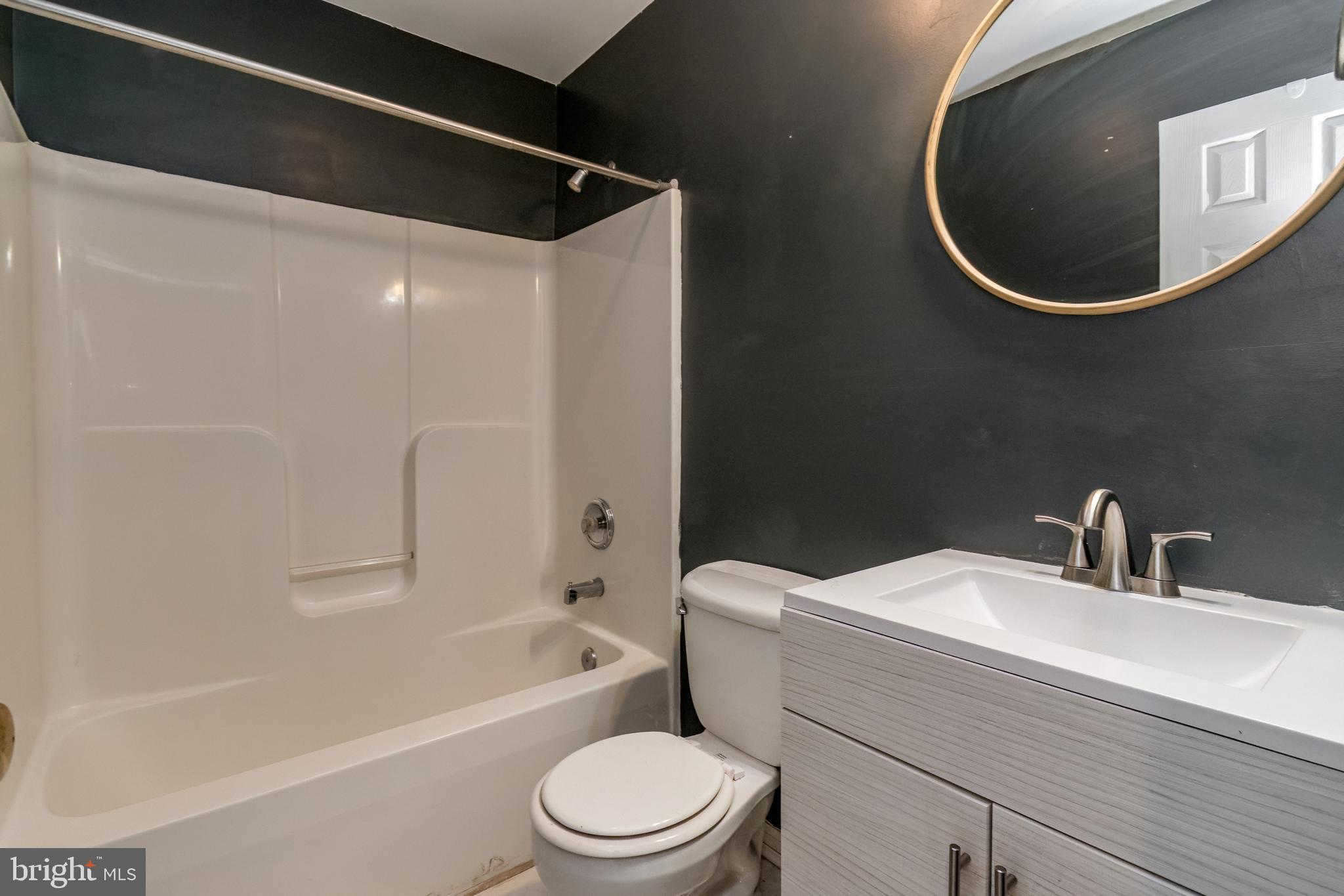 CLUBHOUSE MANOR - Residential