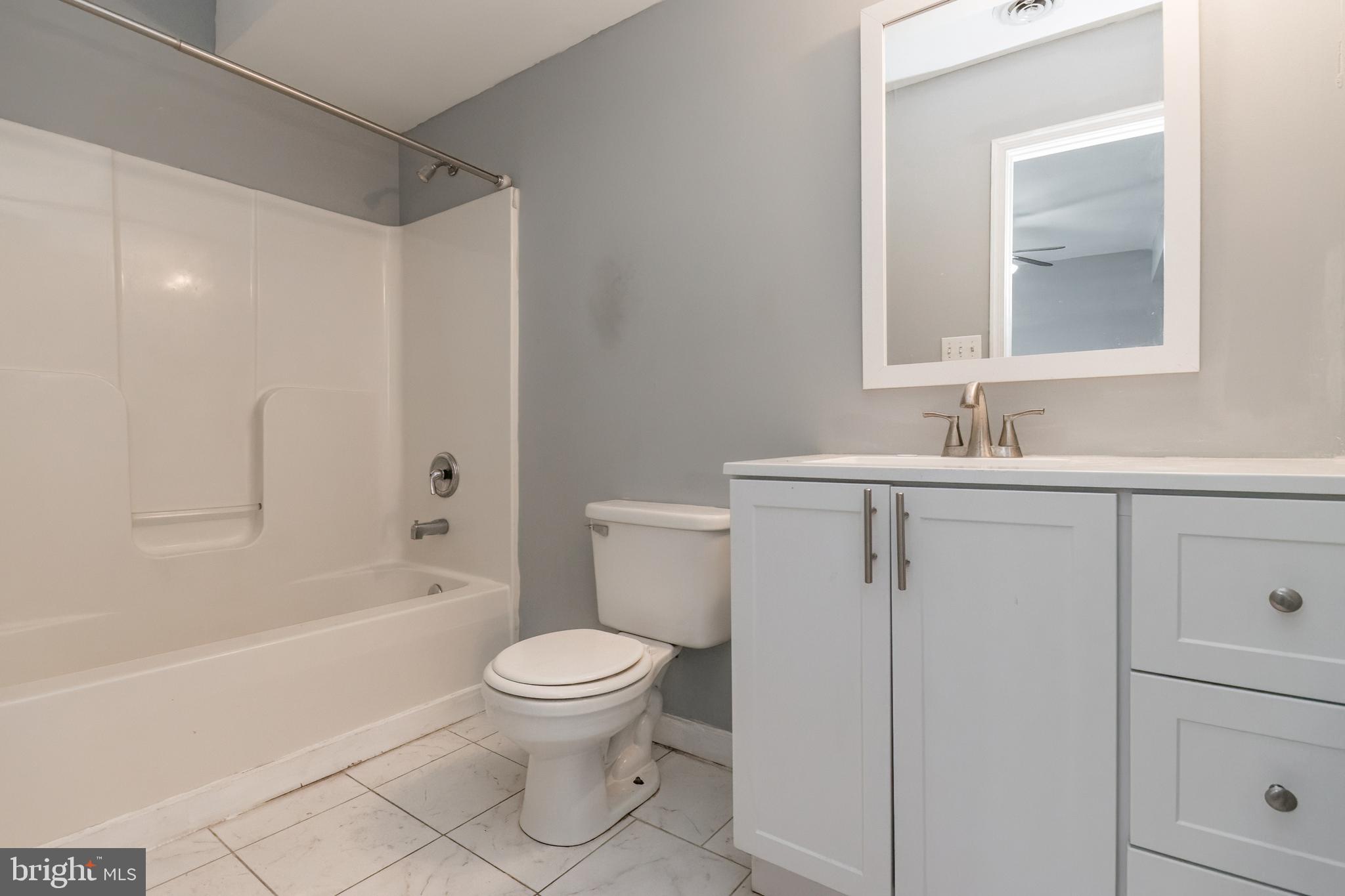 CLUBHOUSE MANOR - Residential