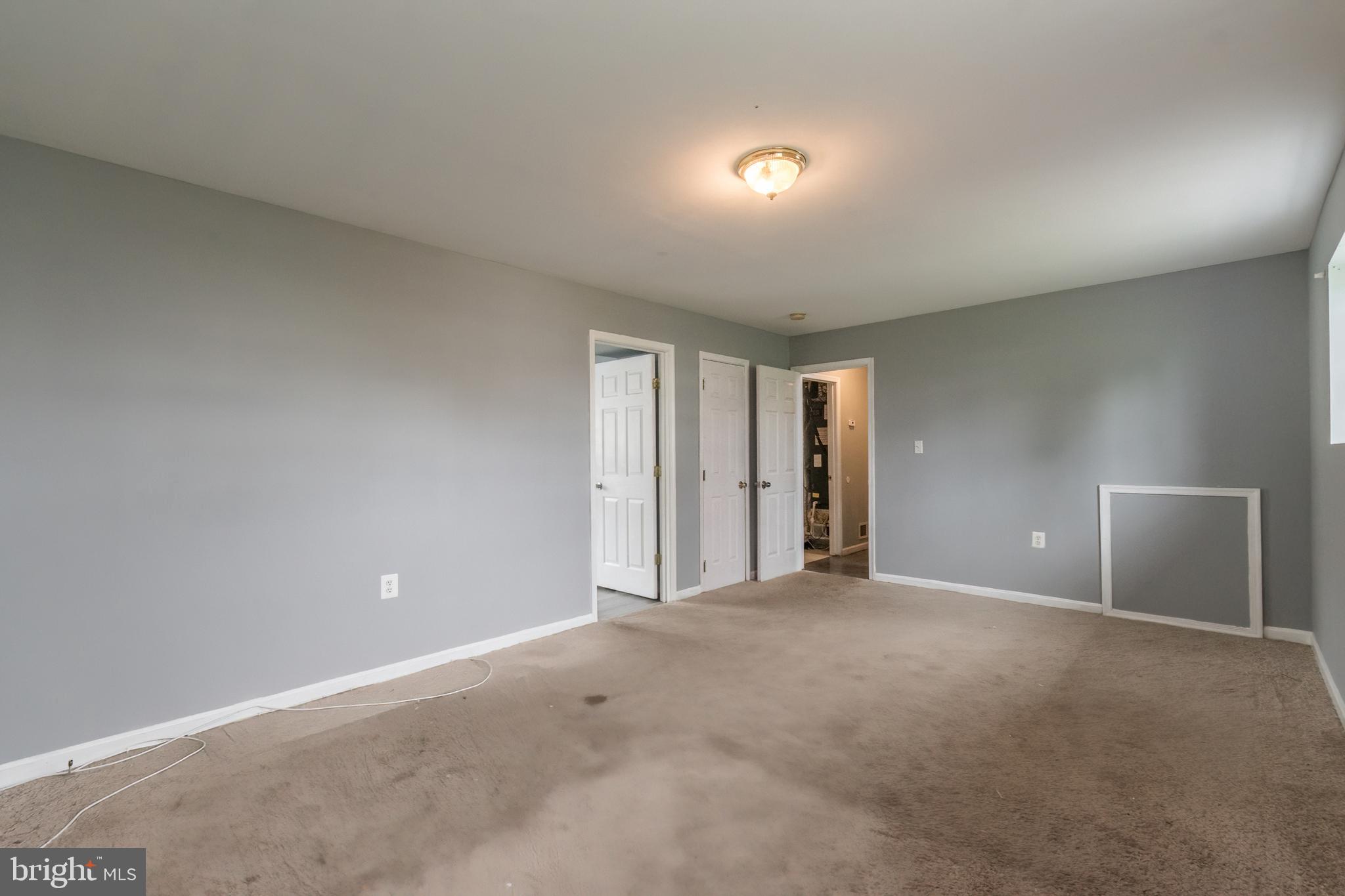 CLUBHOUSE MANOR - Residential